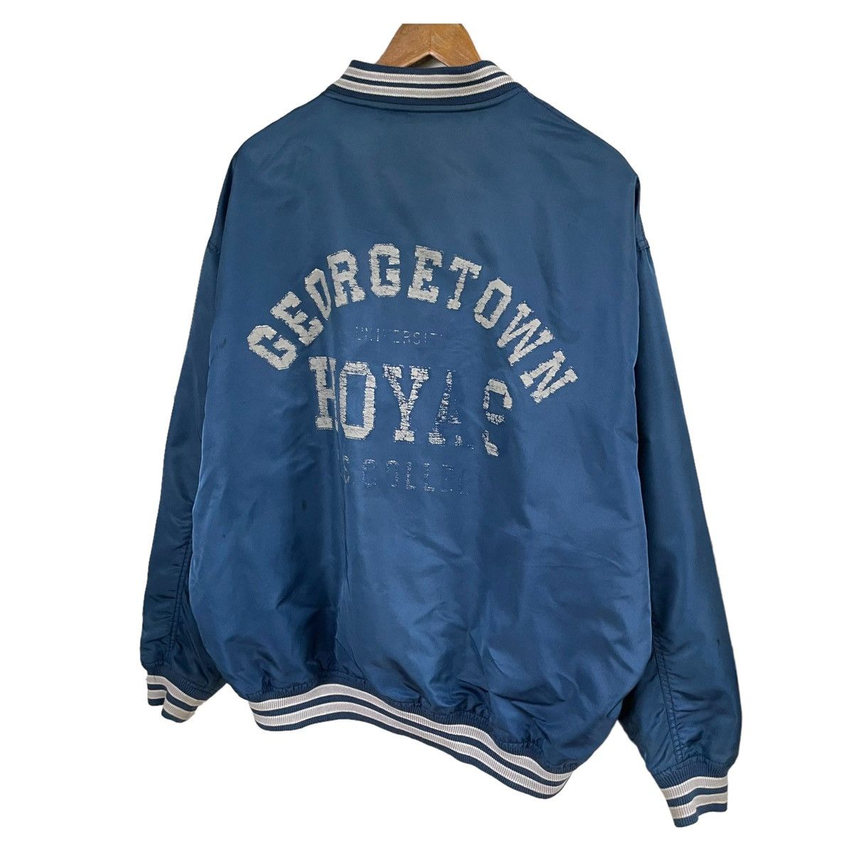 Vintage 💥 90s GEORGETOWN HOYAS VARSITY BOMBER BIG LOGO Size US XXL / EU 58 / 5 - 2 Thumbnail