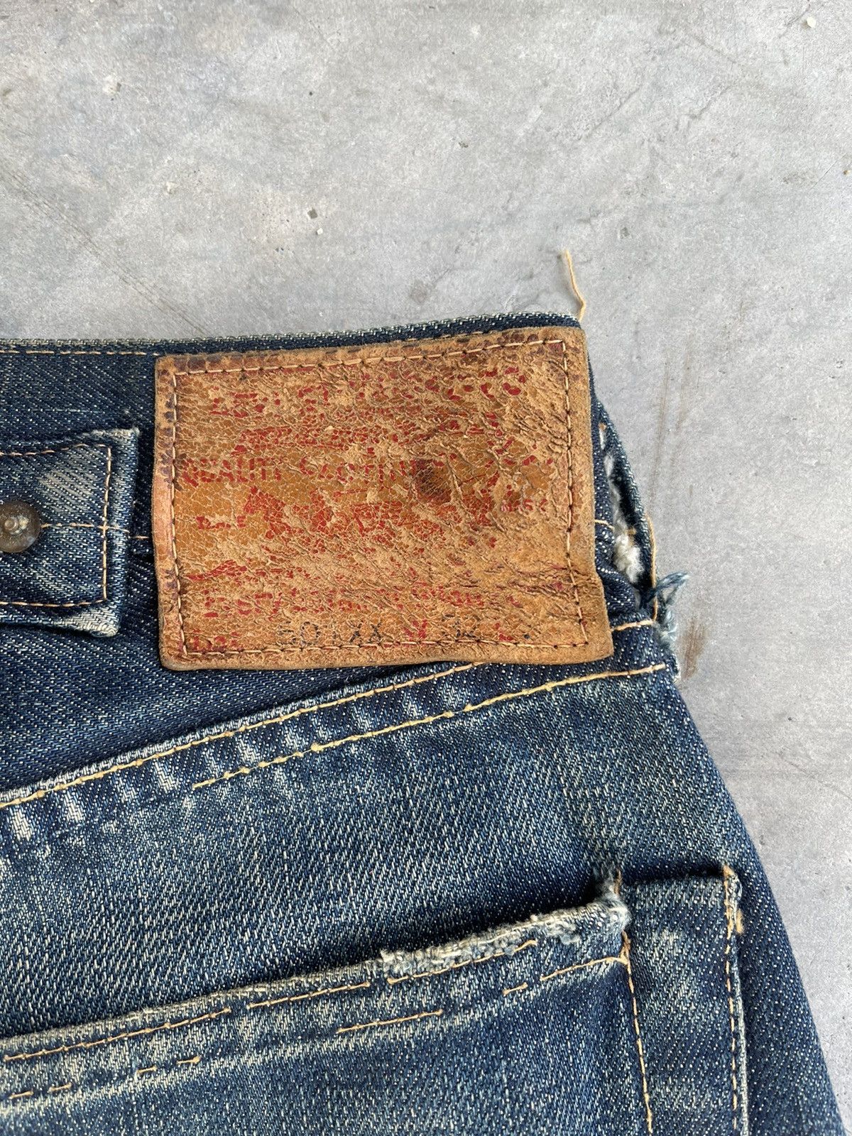 Levi's Vintage Clothing Levi’s Capital E back buckle 501XX made in japan Size US 30 / EU 46 - 13 Thumbnail