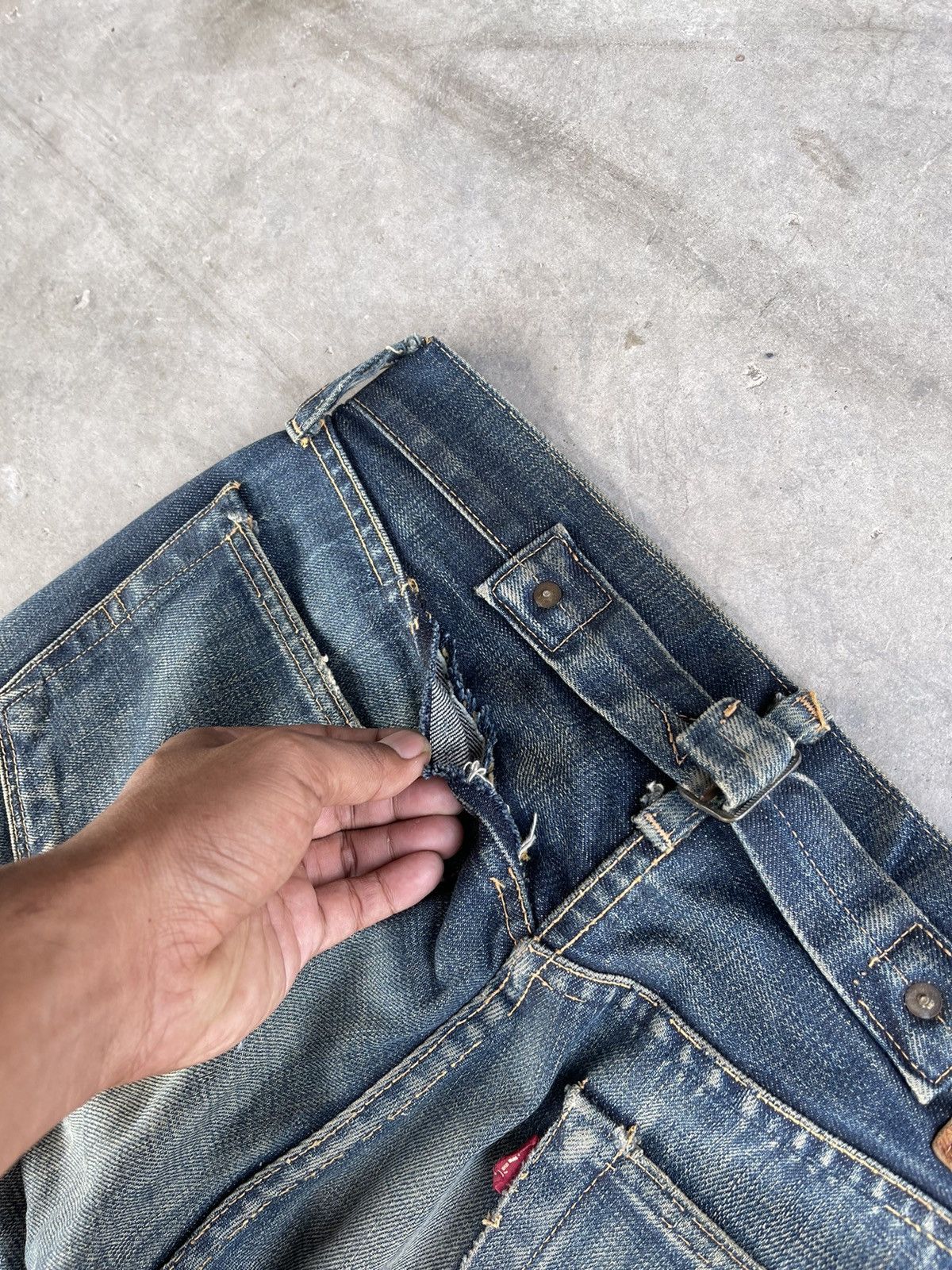 Levi's Vintage Clothing Levi’s Capital E back buckle 501XX made in japan Size US 30 / EU 46 - 15 Thumbnail