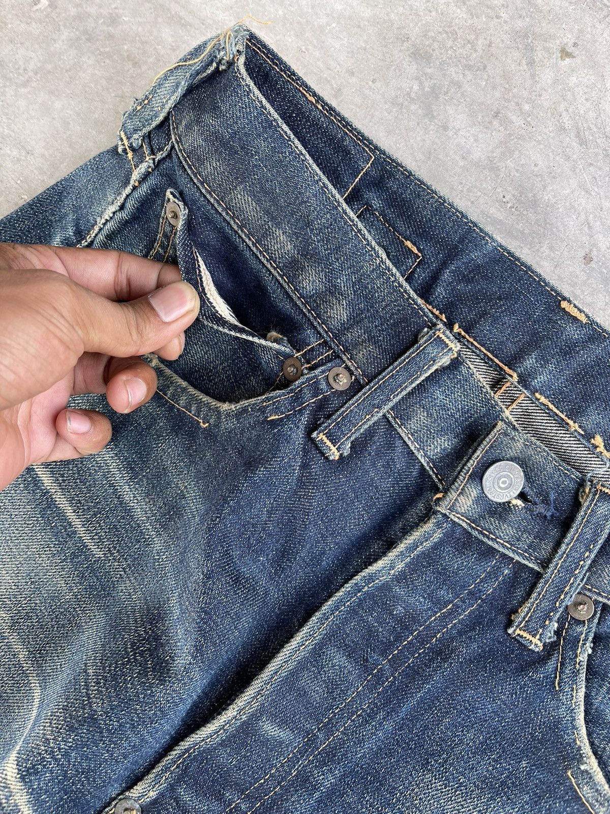 Levi's Vintage Clothing Levi’s Capital E back buckle 501XX made in japan Size US 30 / EU 46 - 5 Thumbnail
