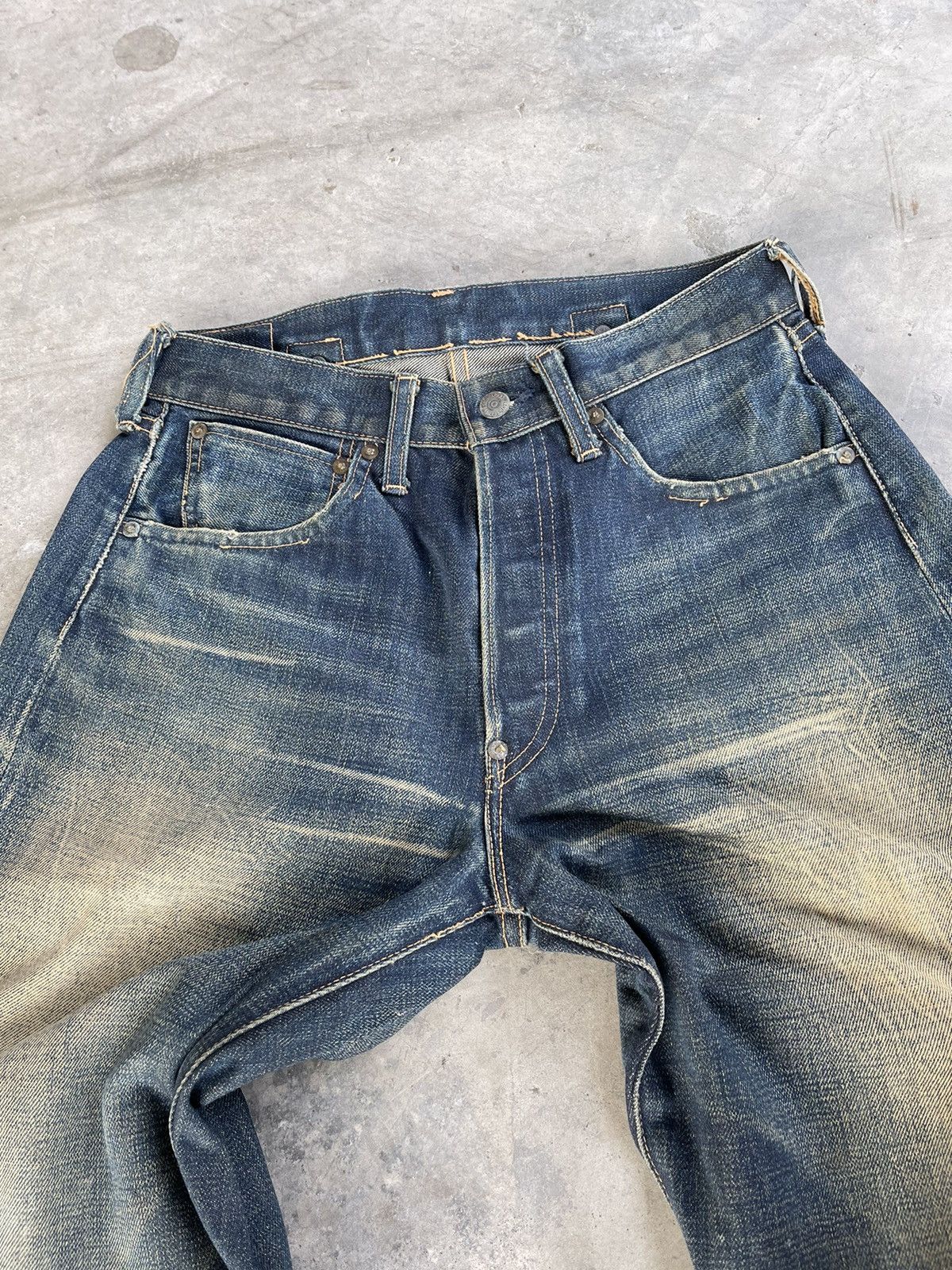 Levi's Vintage Clothing Levi’s Capital E back buckle 501XX made in japan Size US 30 / EU 46 - 10 Thumbnail