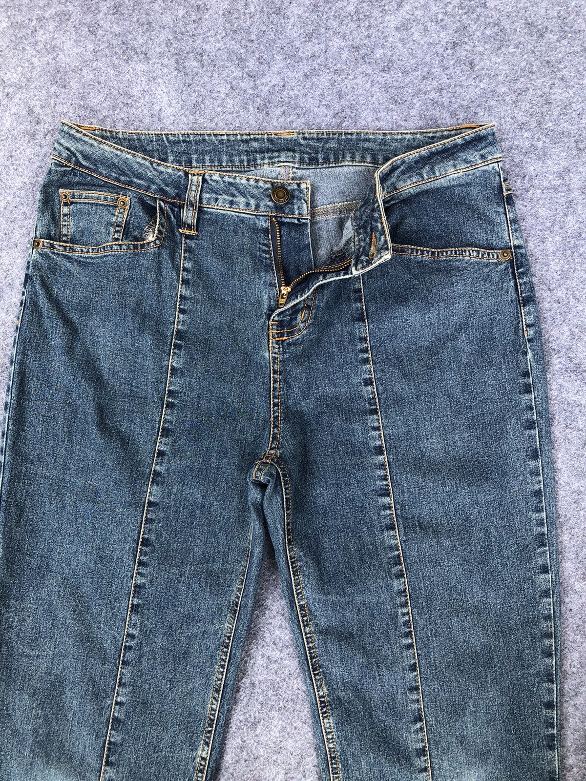 Japanese Brand Rare🔥Japanese Hybrid Bootcut Jeans Size 31" - 2 Thumbnail