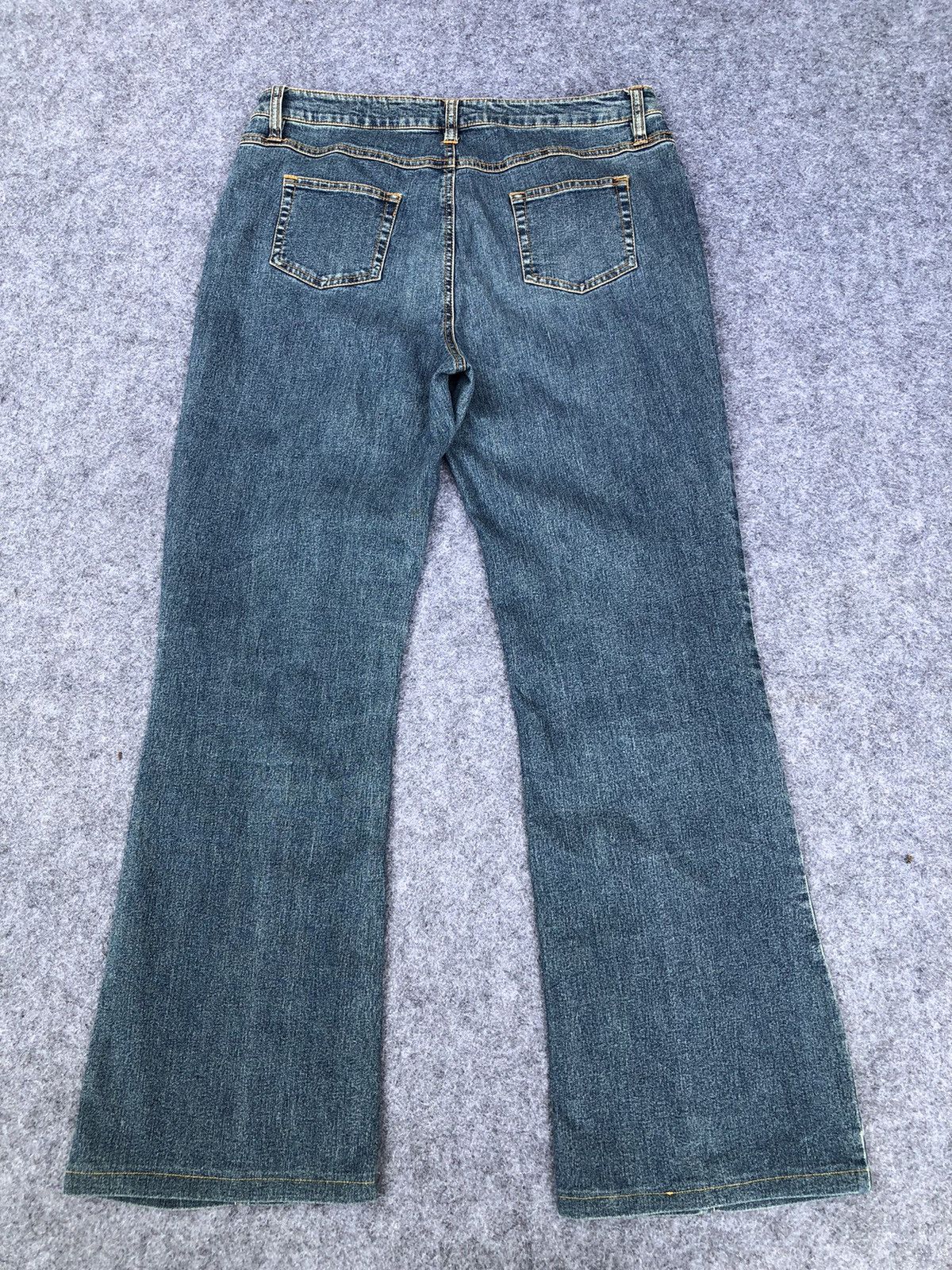 Japanese Brand Rare🔥Japanese Hybrid Bootcut Jeans Size 31" - 3 Thumbnail