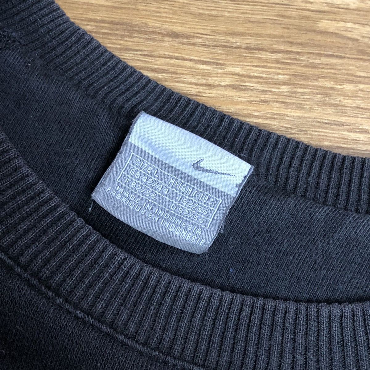 Nike Nike big swoosh vintage sweatshirt y2k Size US L / EU 52-54 / 3 - 6 Thumbnail