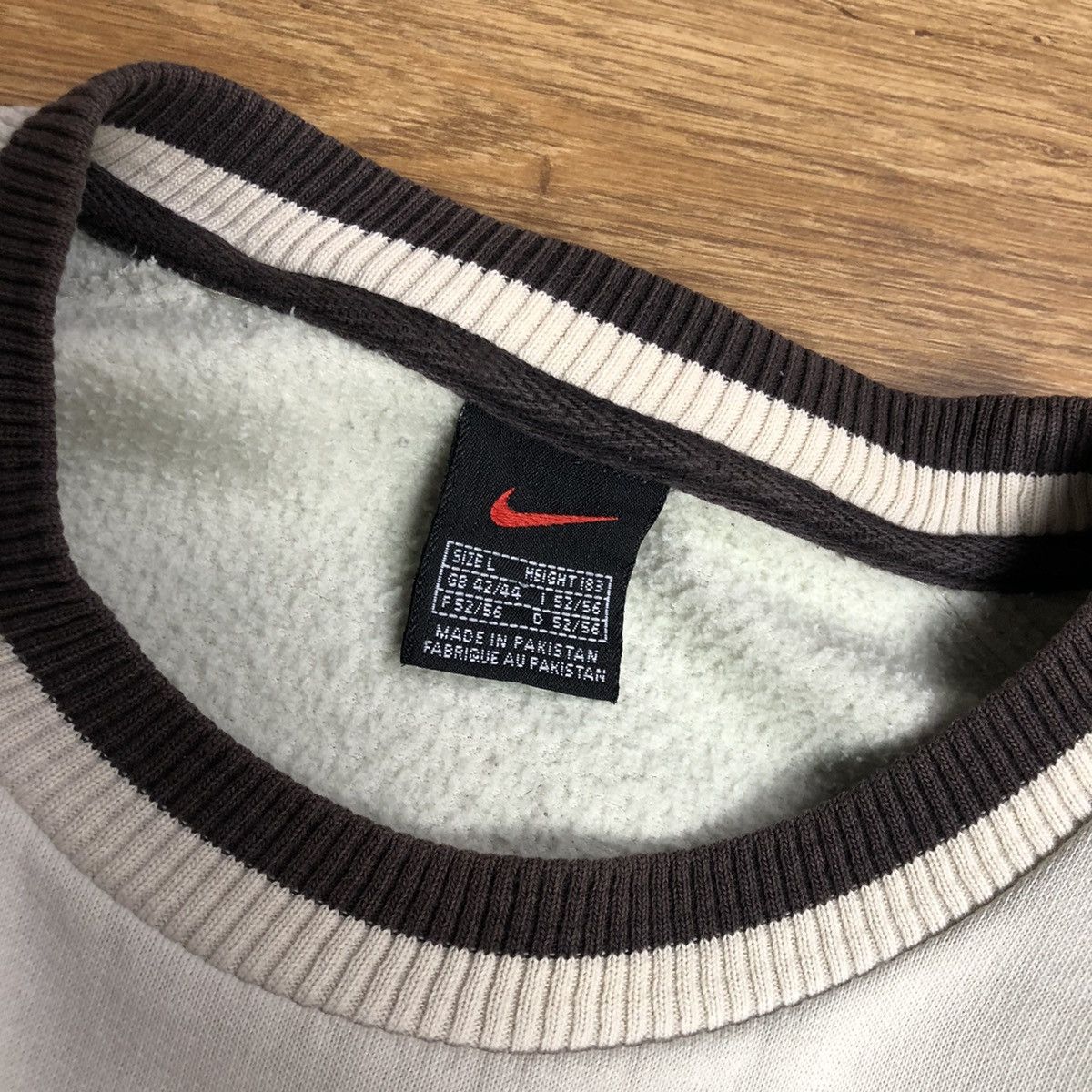 Nike Nike big logo vintage sweatshirt y2k Size US L / EU 52-54 / 3 - 13 Thumbnail
