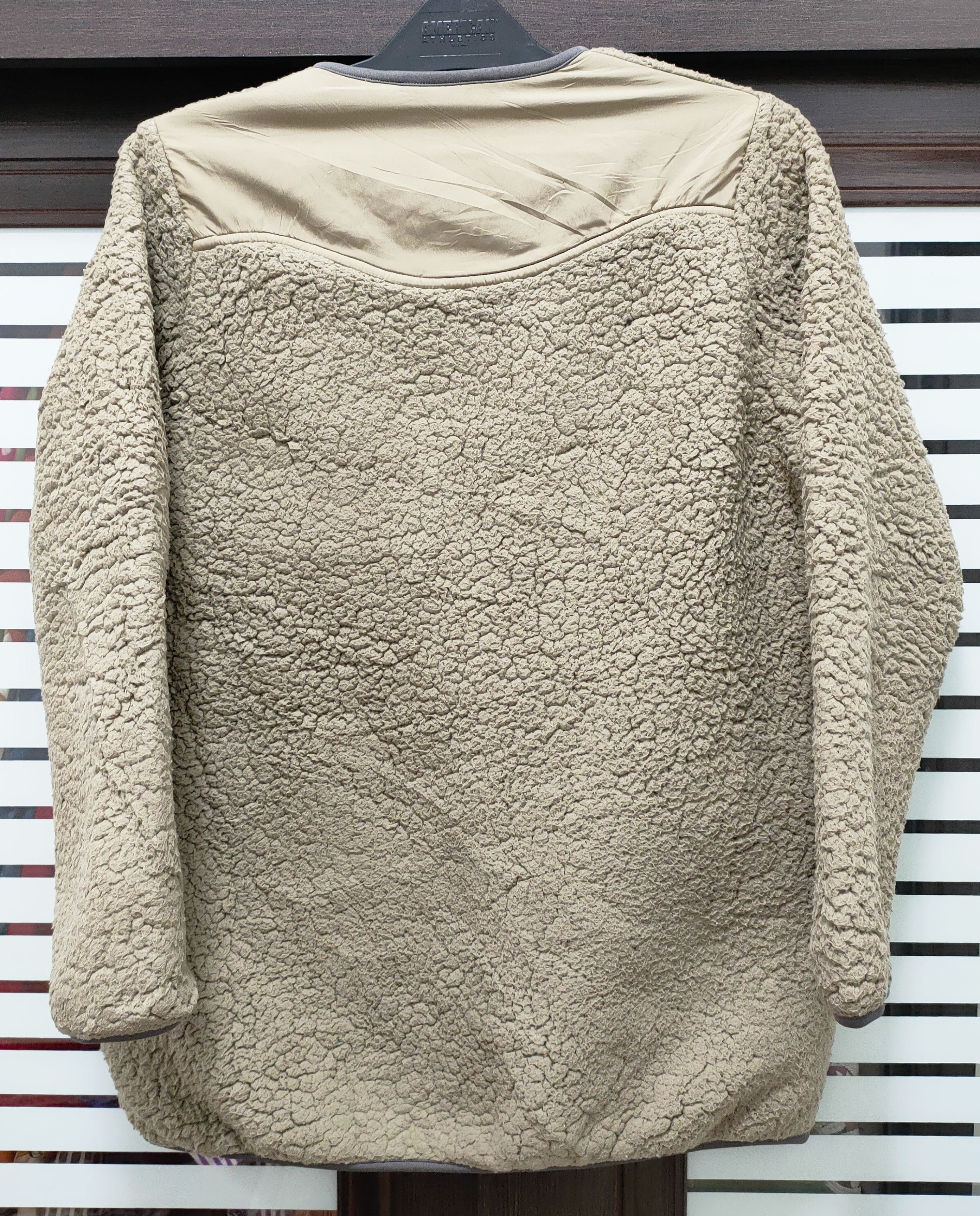 Japanese Brand 💥Binding Now ! Uniqlo x Undercover Sweater💥 Size US S / EU 44-46 / 1 - 3 Thumbnail