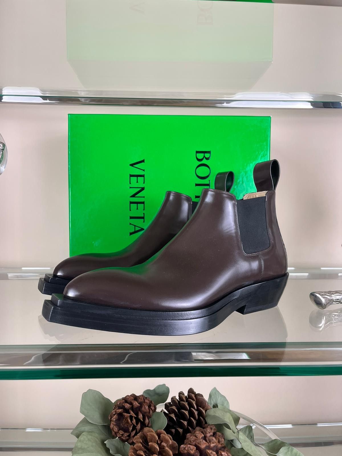 Bottega Veneta Chisel Boots in Osaka Shiny Leather in Dark Brown Size US 13 / EU 46 - 4 Thumbnail
