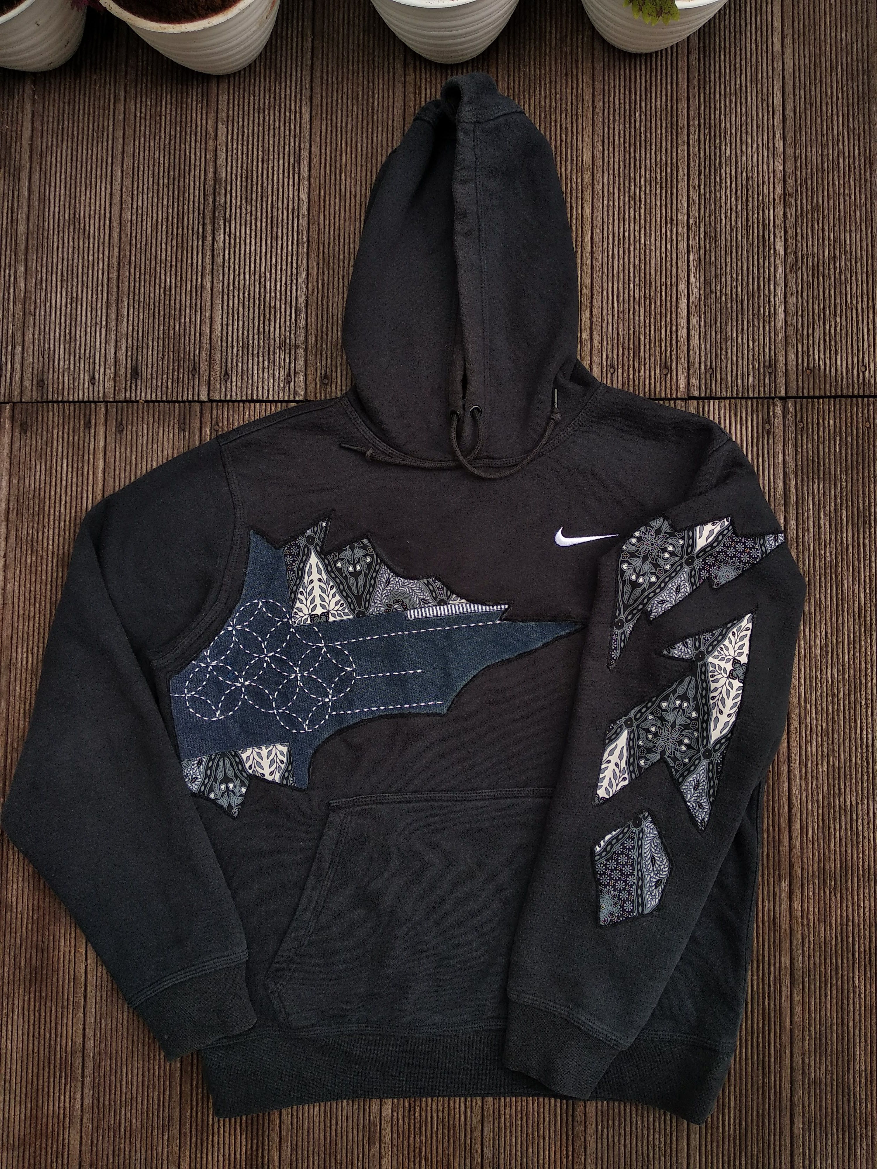 Nike Nike Small Swoosh Hoodie Custom Japanese Sashiko Size US M / EU 48-50 / 2 - 3 Thumbnail