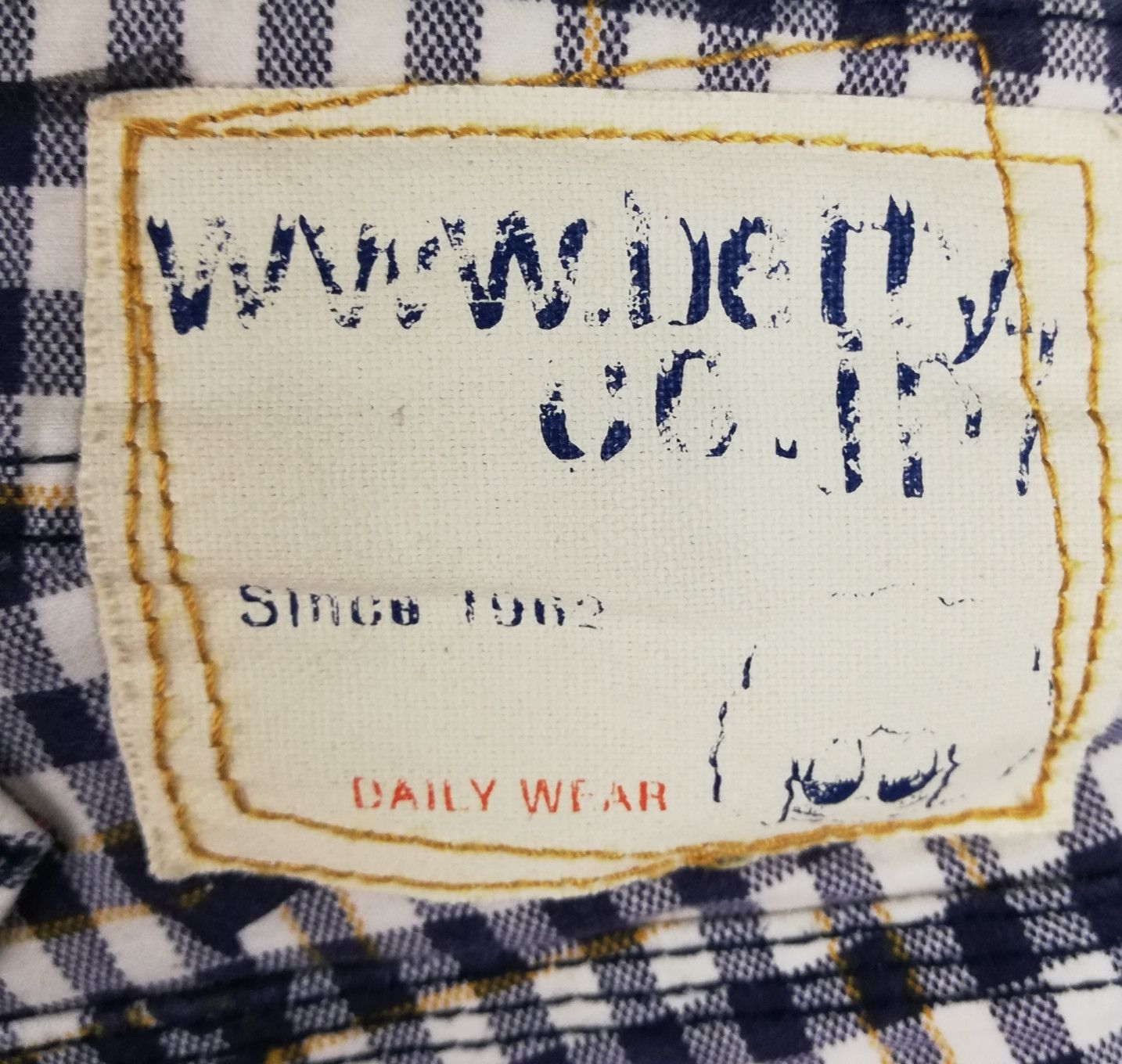Denime BETTY SMITH JEANS DENIM CLASSIC DESIGN WITH BACK BUCKLE Size US 31 - 3 Thumbnail