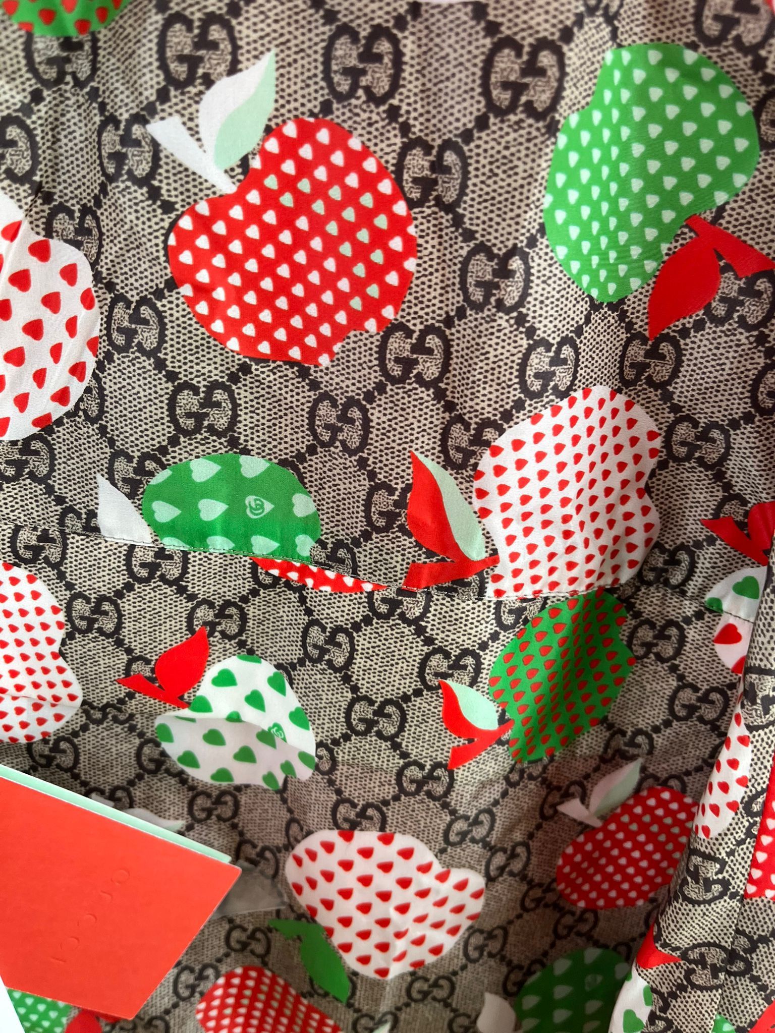 Gucci o1rshd GG Monogram Apple Hearts on Nylon in Light Brown Size US M / EU 48-50 / 2 - 7 Thumbnail