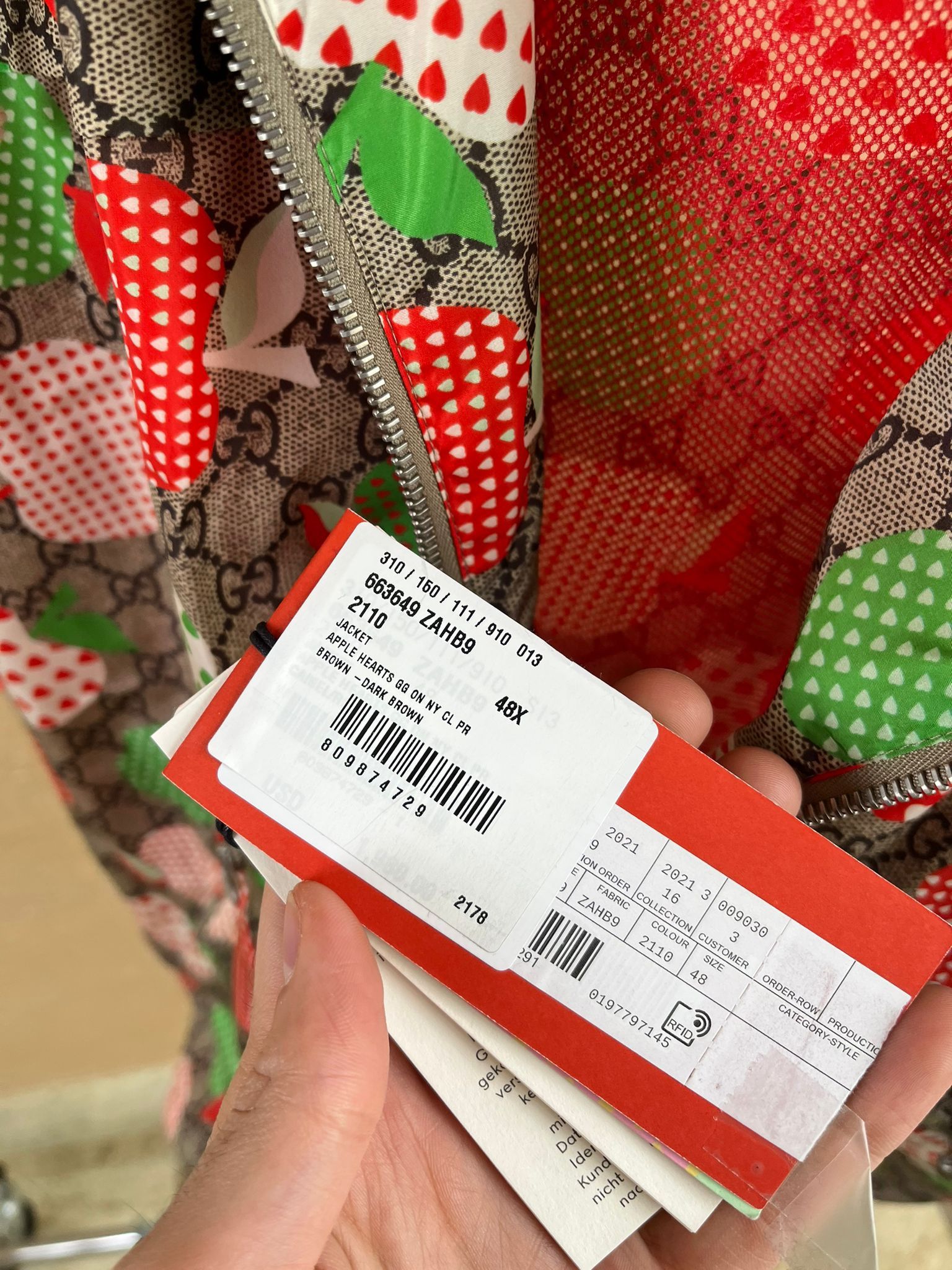 Gucci o1rshd GG Monogram Apple Hearts on Nylon in Light Brown Size US M / EU 48-50 / 2 - 17 Thumbnail