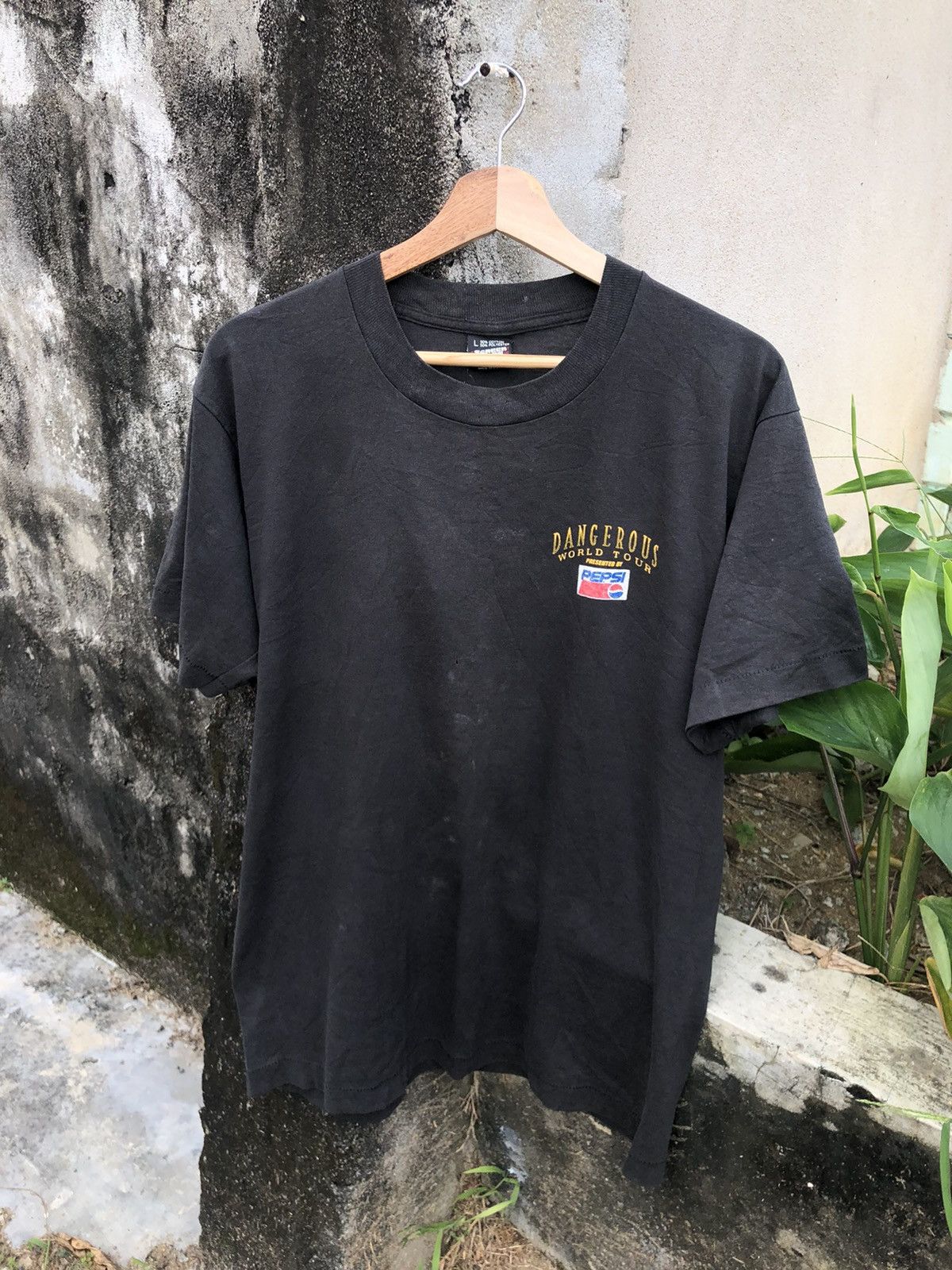 Band Tees × Michael Jackson × Vintage Rare!! Vintage 90s Michael Jackson Dangerous World Tour Tee Size US L / EU 52-54 / 3 - 2 Thumbnail