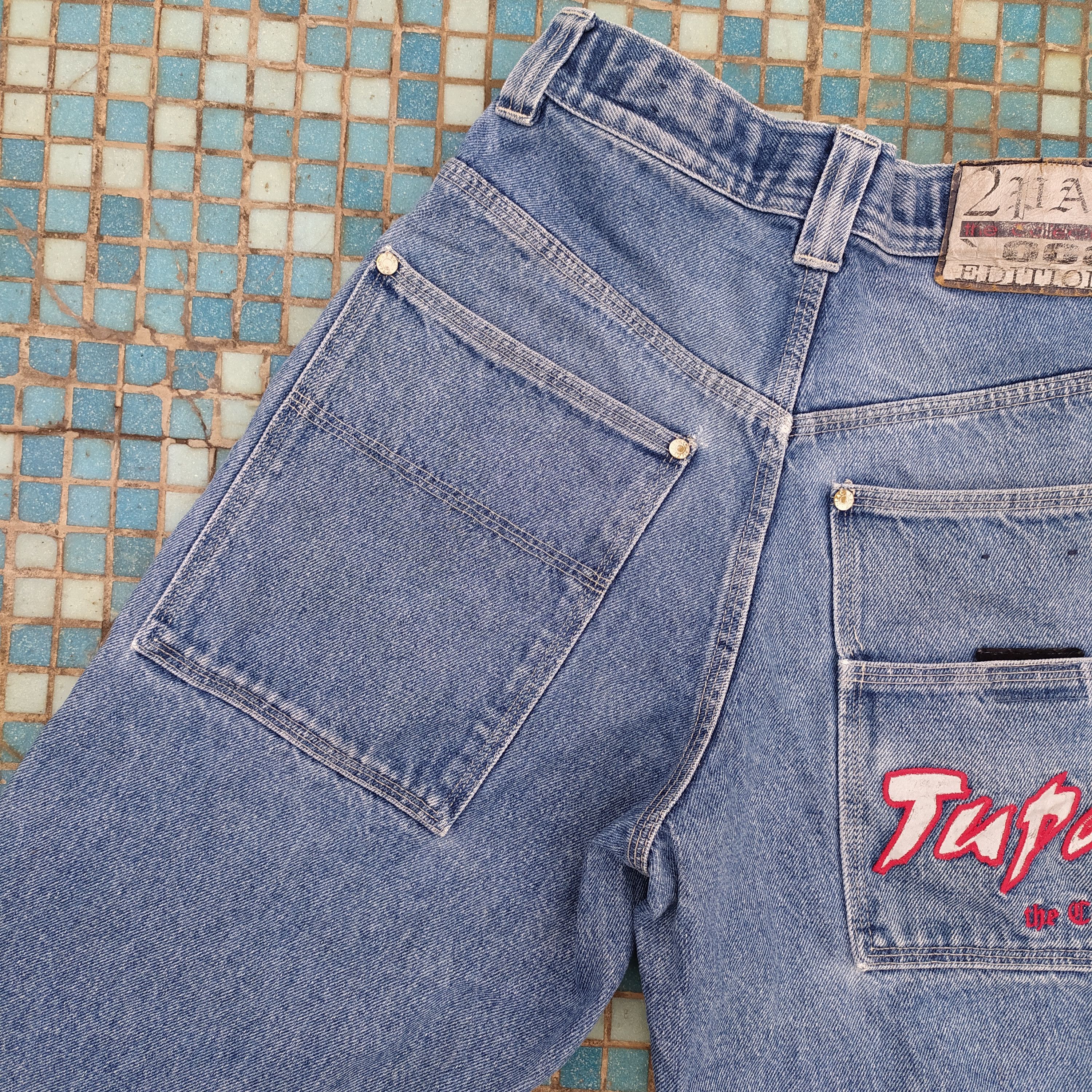 Vintage Rare Vintage 2Pac cropped denim jeans Rap shorts Size US 26 / EU 42 - 2 Thumbnail