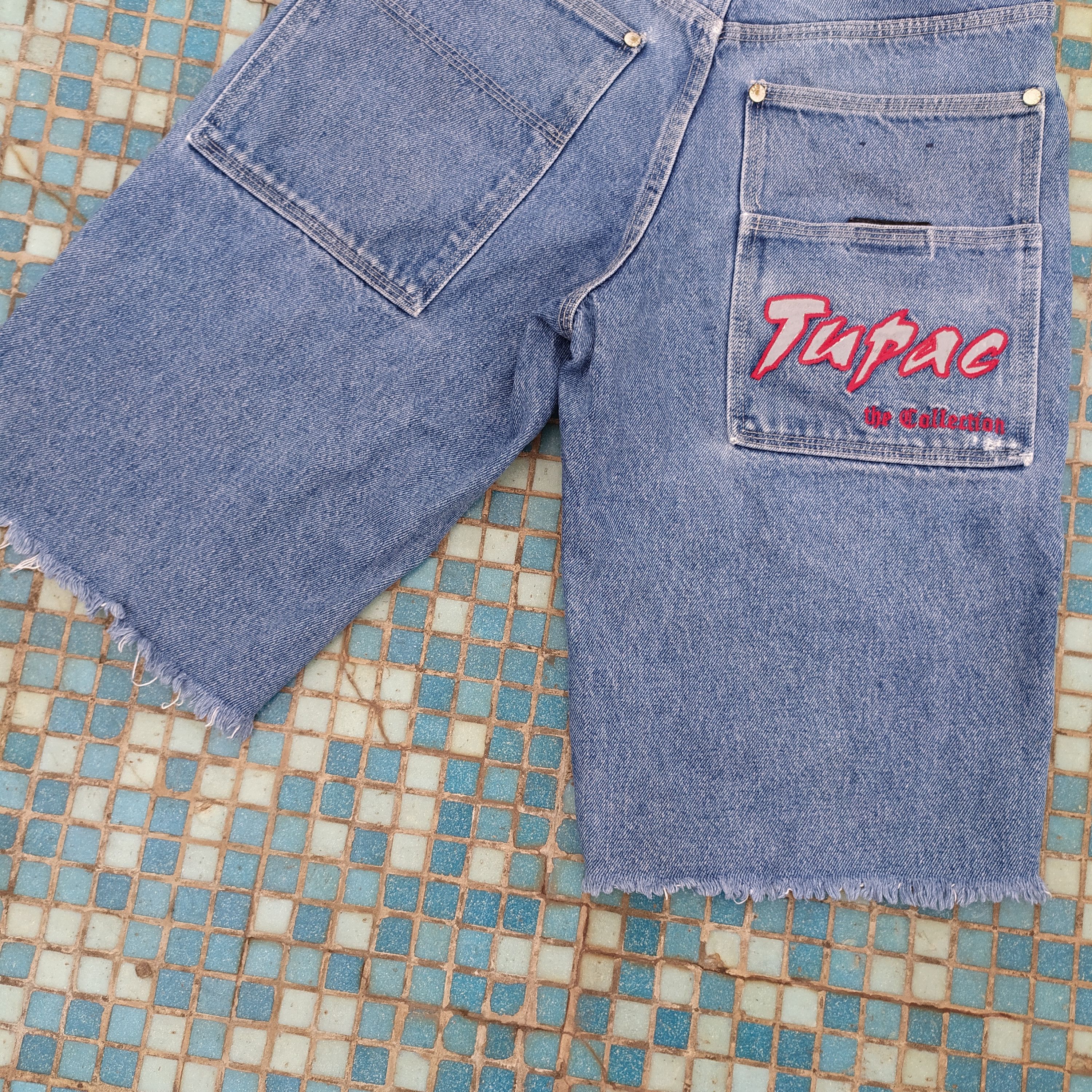 Vintage Rare Vintage 2Pac cropped denim jeans Rap shorts Size US 26 / EU 42 - 4 Thumbnail