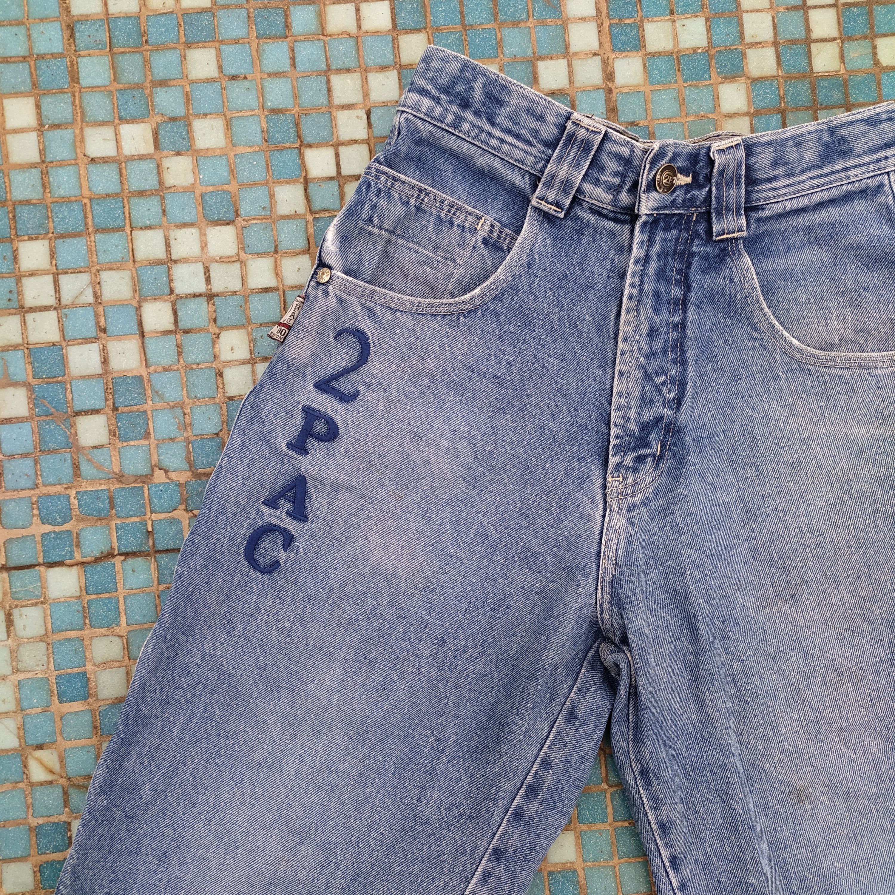 Vintage Rare Vintage 2Pac cropped denim jeans Rap shorts Size US 26 / EU 42 - 6 Thumbnail