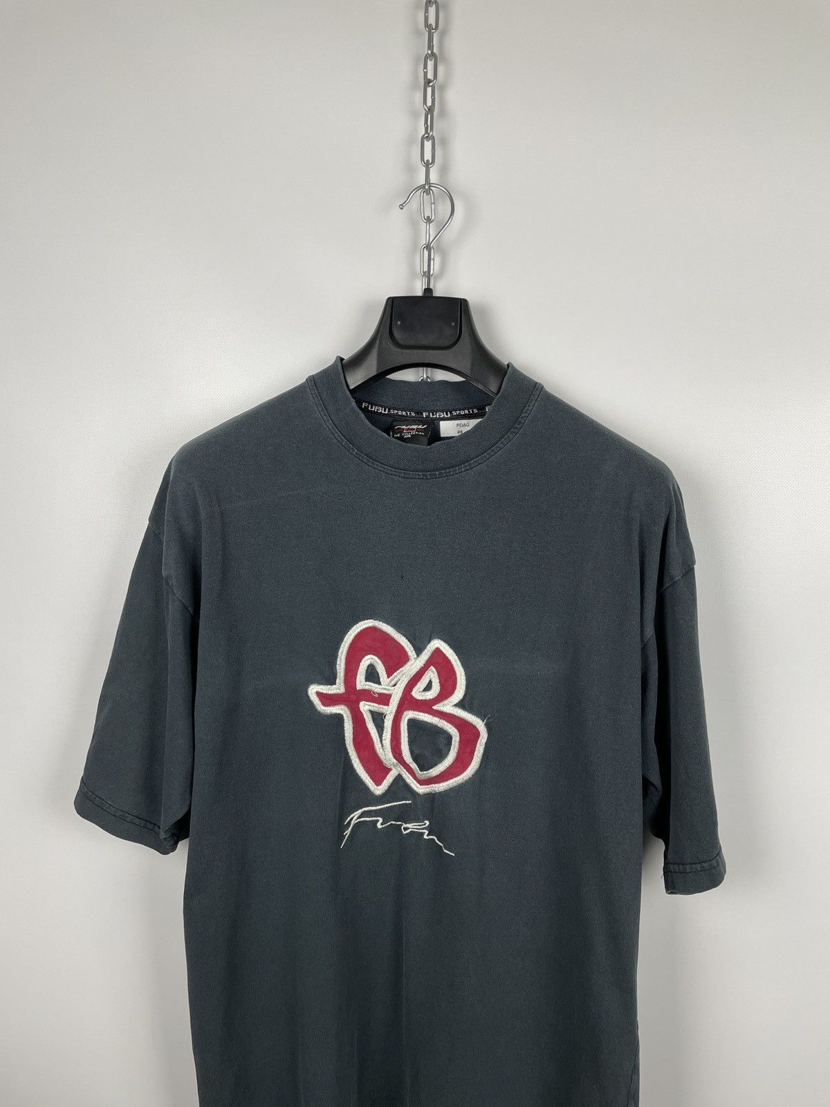 Fubu × Vintage Vintage Fubu Sports Sun Faded Rap T-Shirt Size US XXL / EU 58 / 5 - 3 Thumbnail
