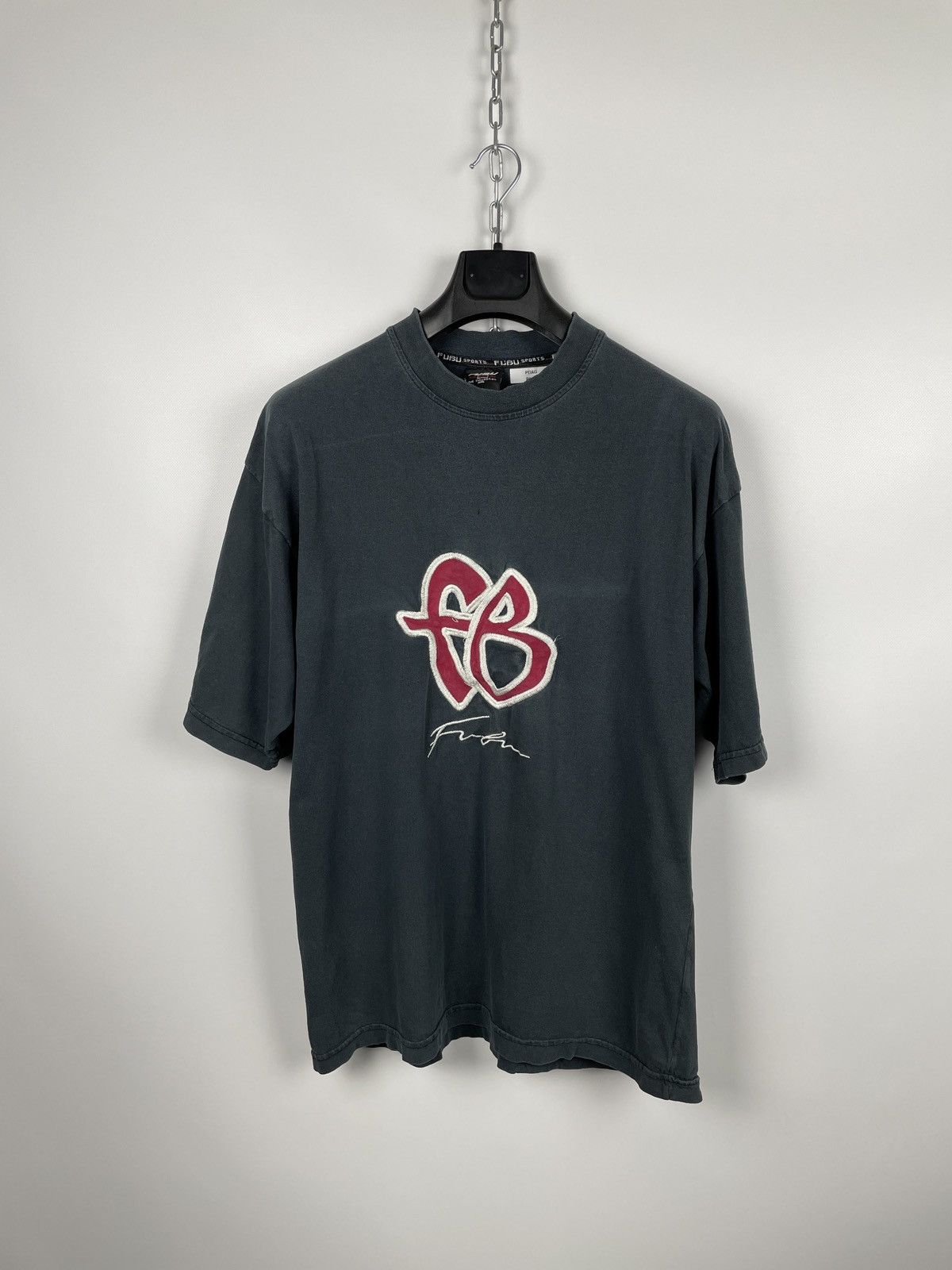 Fubu × Vintage Vintage Fubu Sports Sun Faded Rap T-Shirt Size US XXL / EU 58 / 5 - 1 Thumbnail