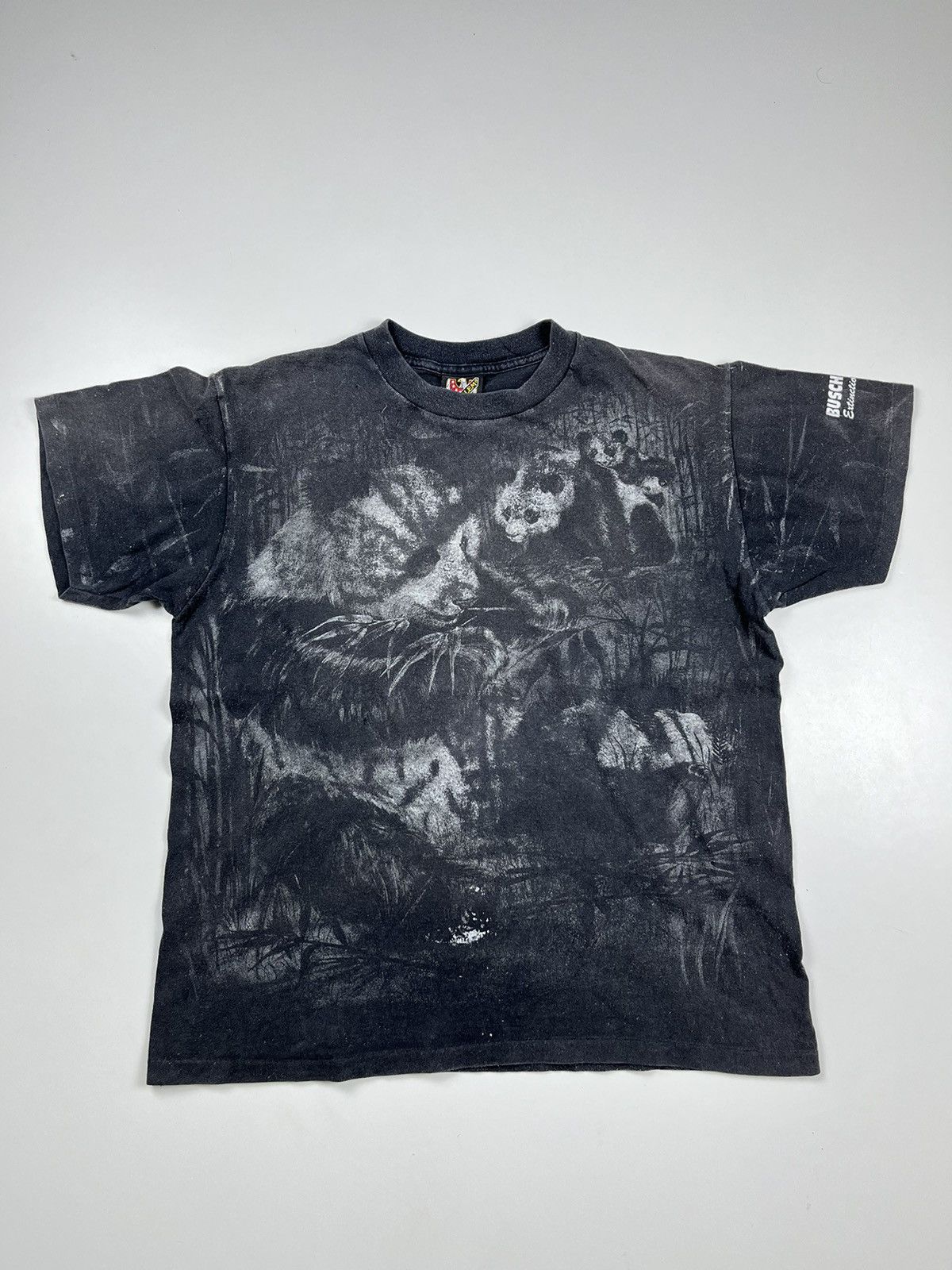 Other Vintage 3D Emblem Pandas T-shirt Nature USA Made Faded Size US L / EU 52-54 / 3 - 1 Thumbnail