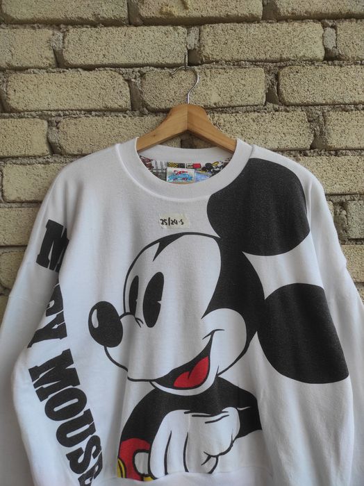 Vintage American characters mickey mouse rare sweatshirt baggy | Grailed