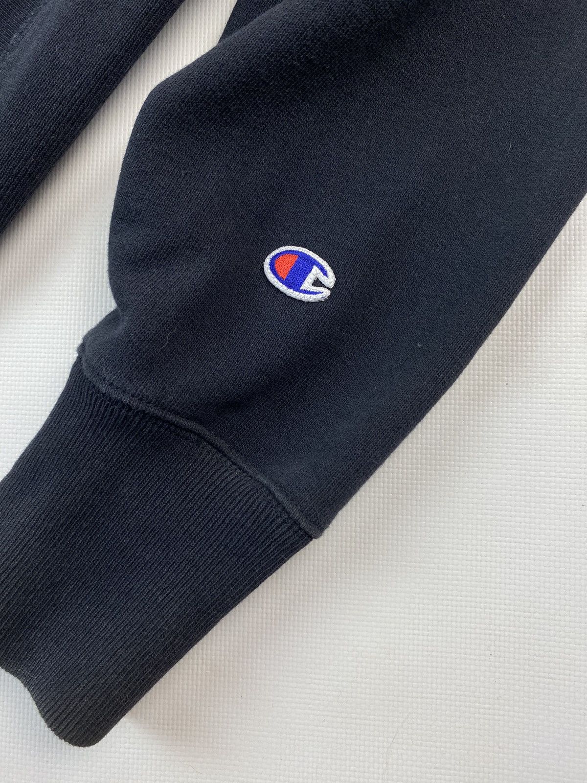 Champion × Vintage Mens Vintage Champion Sweatshirt Size L Size US L / EU 52-54 / 3 - 3 Thumbnail