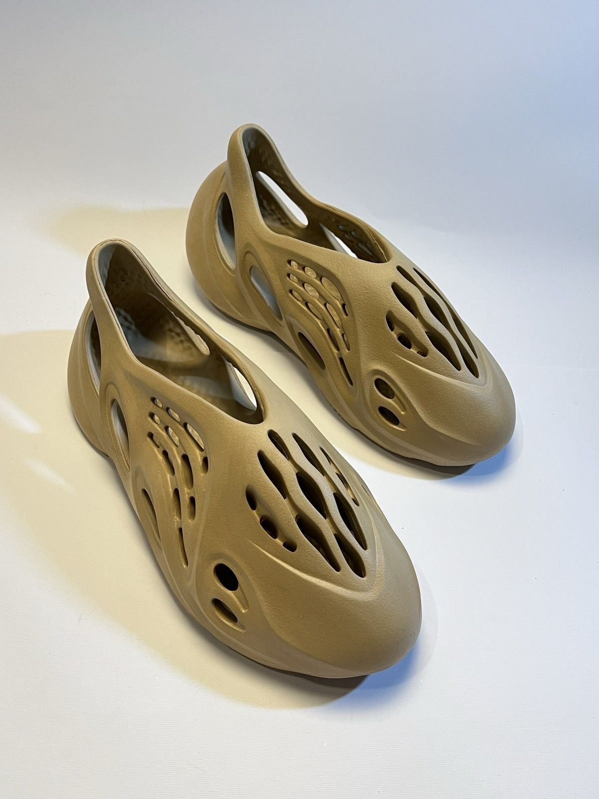 Adidas × Kanye West adidas Yeezy Foam RNNR Ochre Size US 11 / EU 44 - 1 Thumbnail