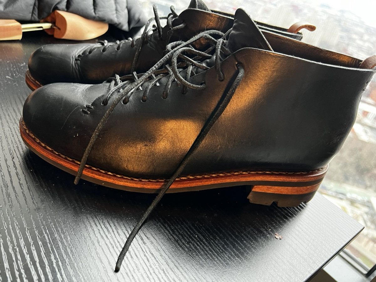 FEIT Hikers in Black