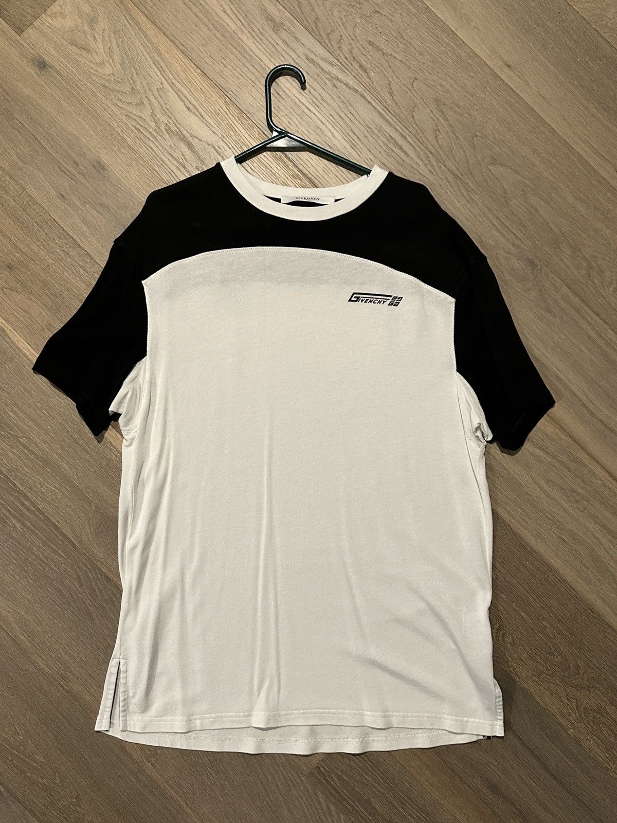 Givenchy Givenchy Paris t-shirt Size US XL / EU 56 / 4 - 1 Thumbnail