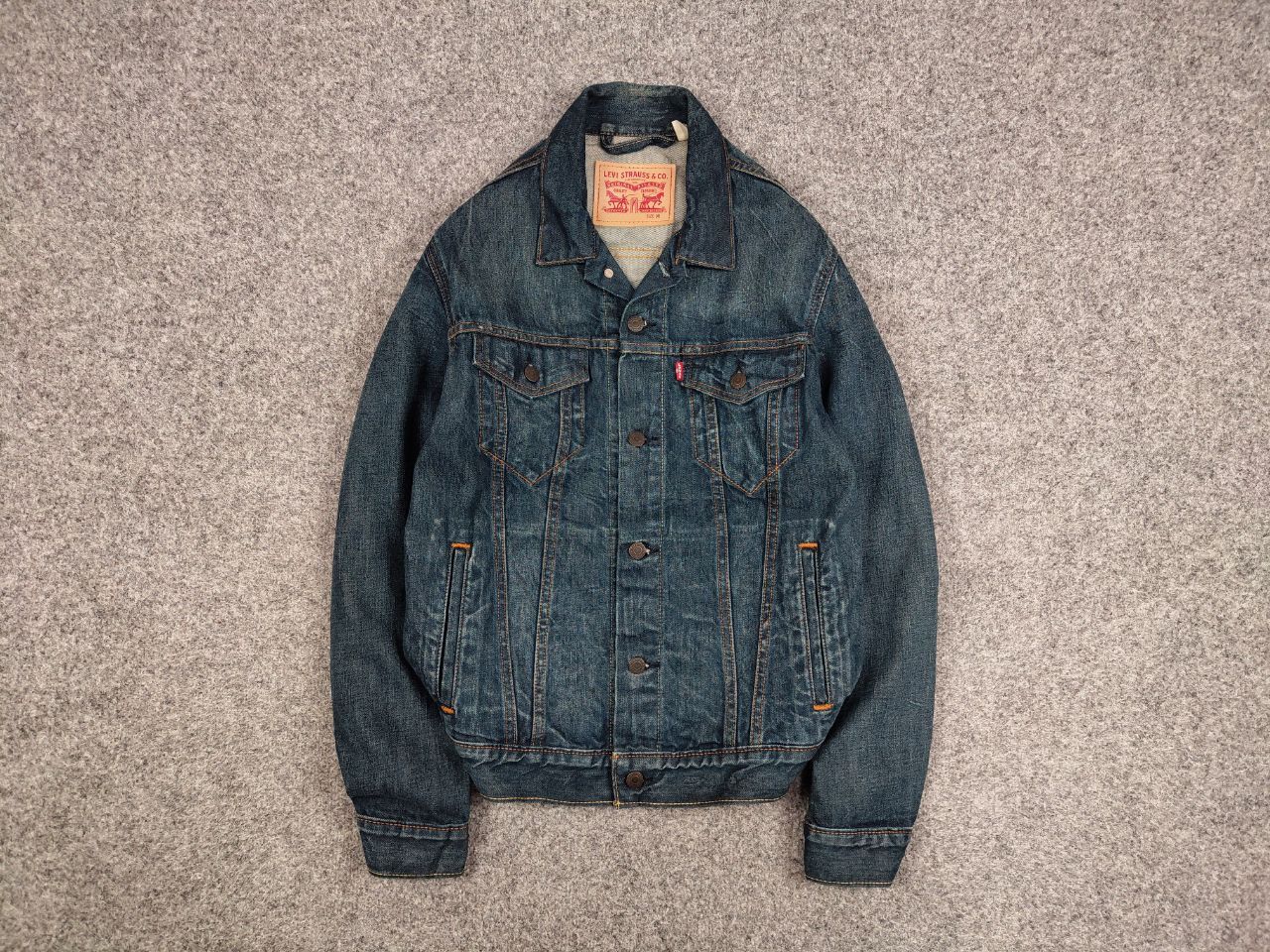 Levi's Vintgae Levis Dark Wash Denim Trucker Jean Jacket Button Up Size US M / EU 48-50 / 2 - 1 Thumbnail