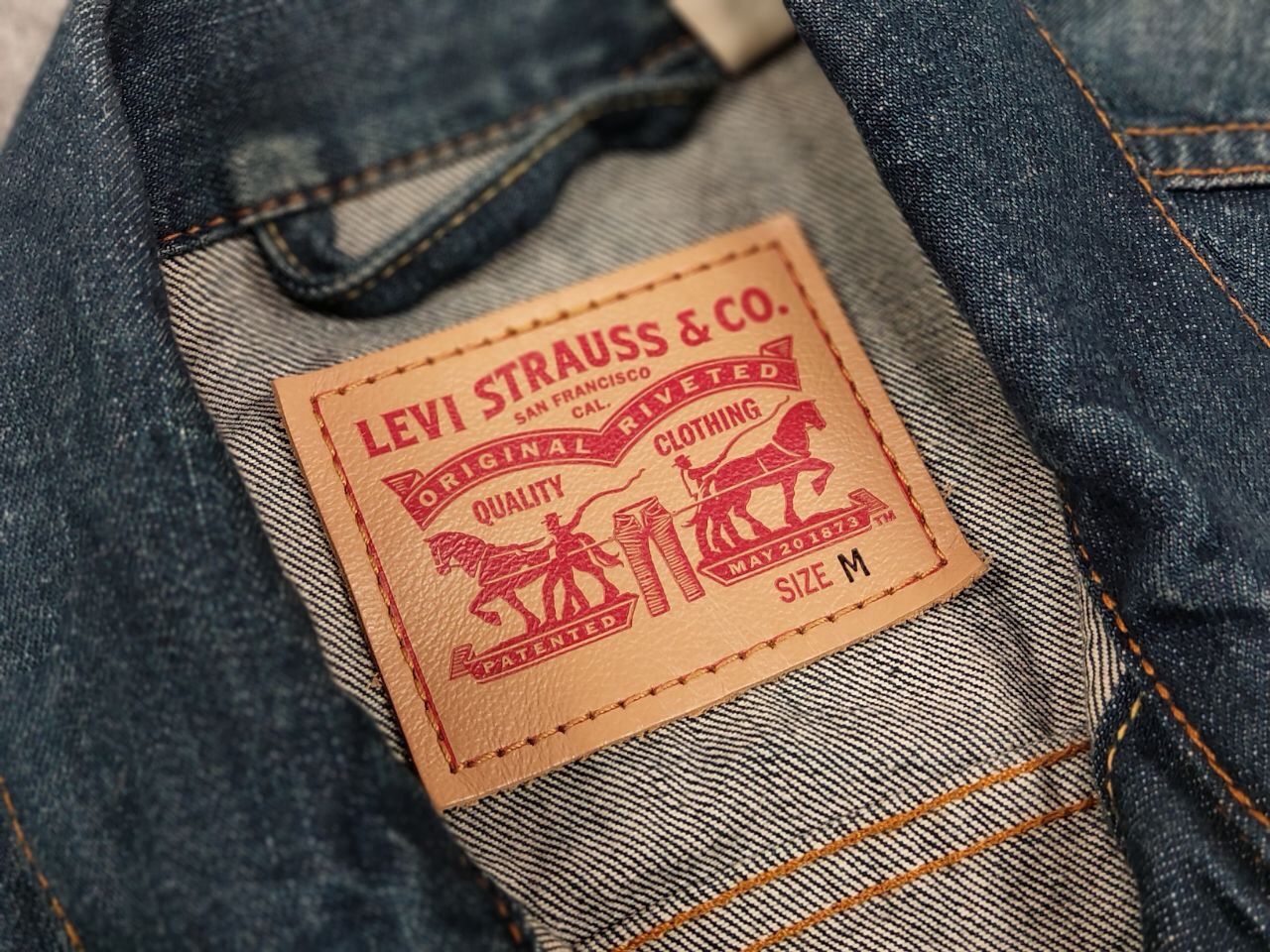 Levi's Vintgae Levis Dark Wash Denim Trucker Jean Jacket Button Up Size US M / EU 48-50 / 2 - 18 Thumbnail