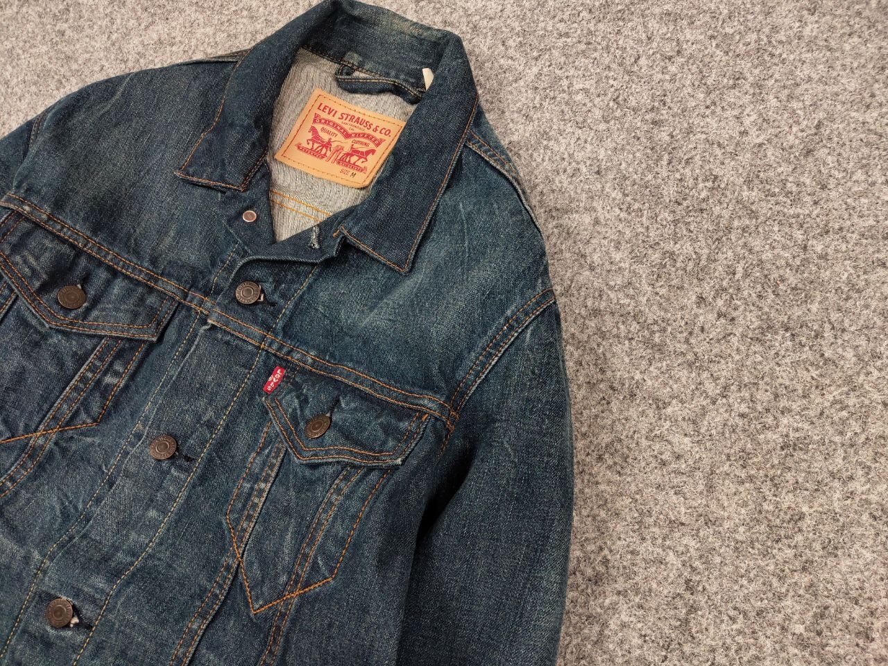 Levi's Vintgae Levis Dark Wash Denim Trucker Jean Jacket Button Up Size US M / EU 48-50 / 2 - 4 Thumbnail