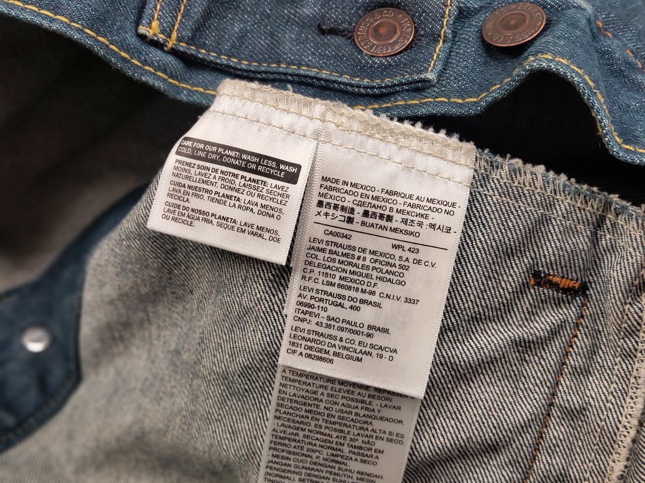 Levi's Vintgae Levis Dark Wash Denim Trucker Jean Jacket Button Up Size US M / EU 48-50 / 2 - 20 Thumbnail