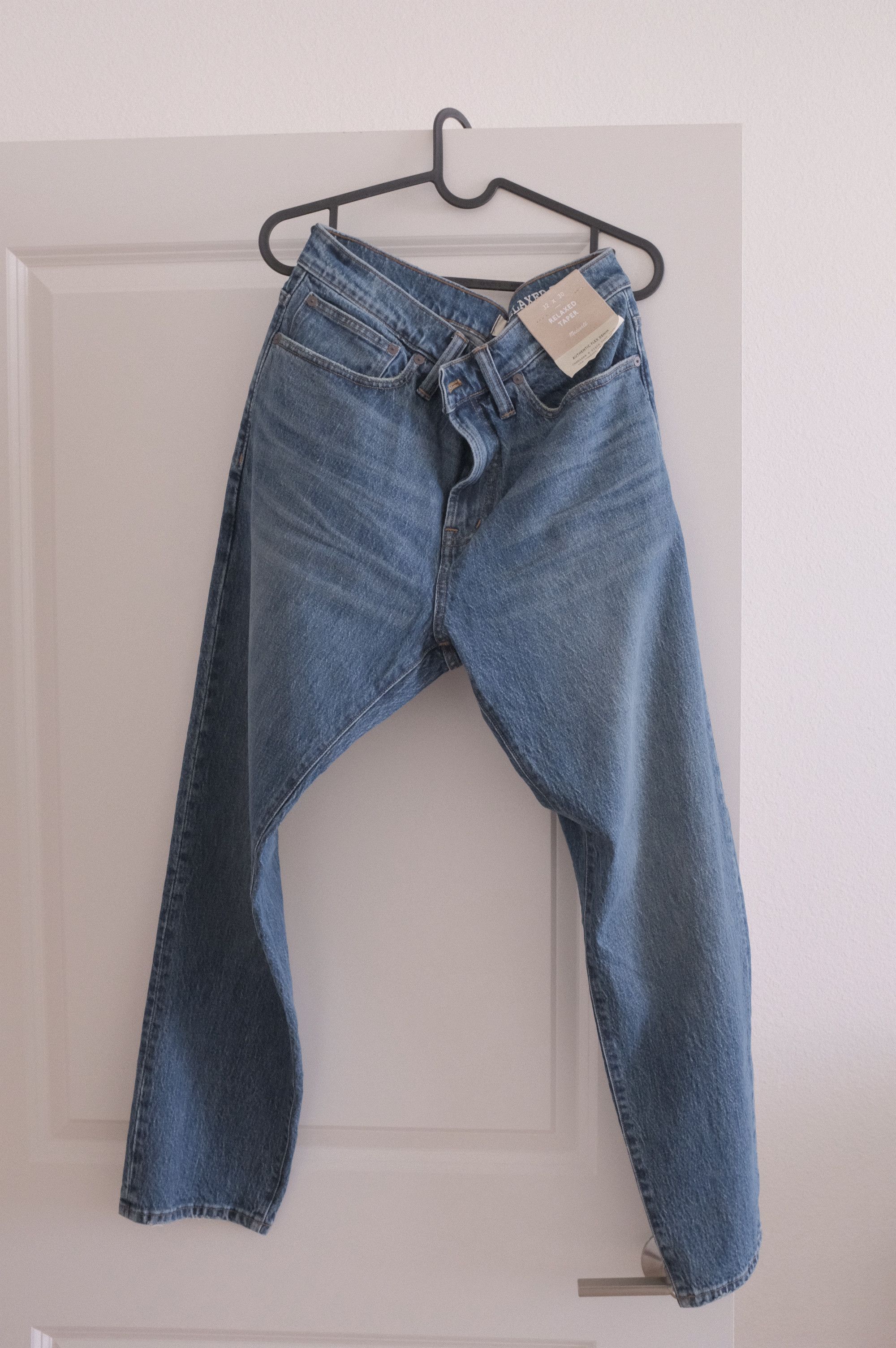 Madewell relaxed taper jeans 32X30