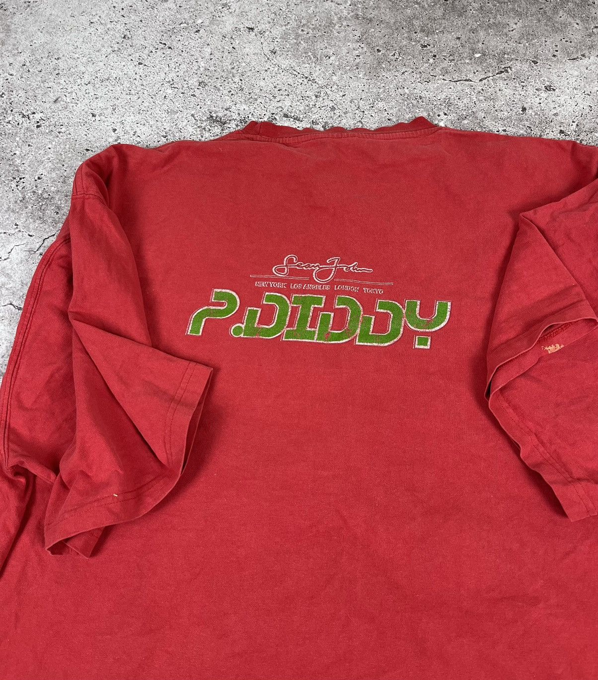 Rap Tees × Vintage Puff Diddy Sean John Vintage 00s Red T Shirt Size US XXL / EU 58 / 5 - 10 Thumbnail