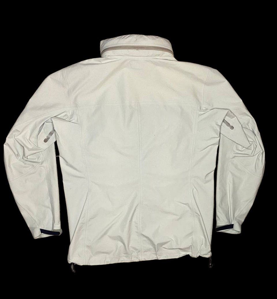 Arc'Teryx Arc’teryx Gore-Tex Paclite Shell Jacket White | Grailed