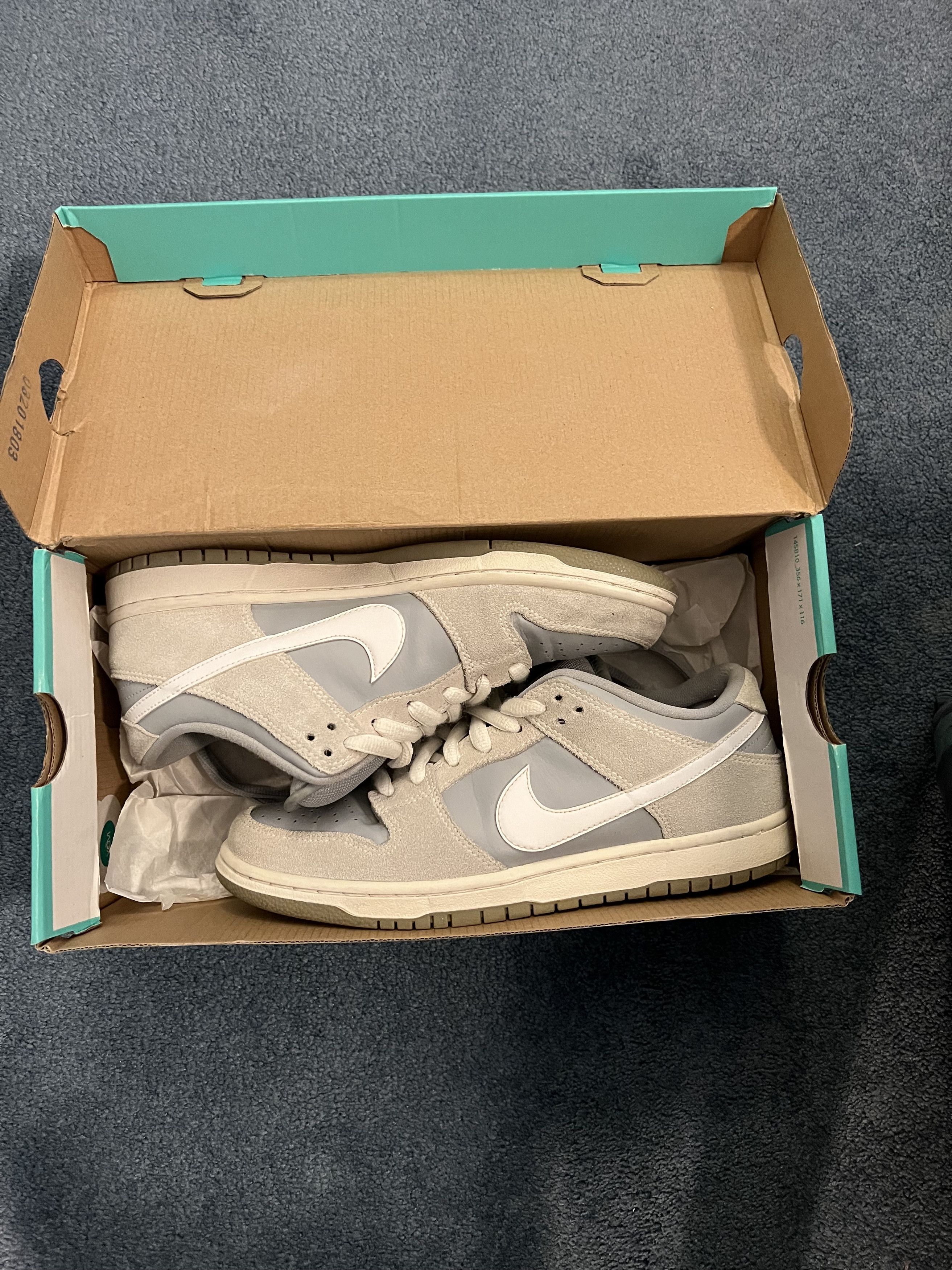 Nike Nike SB Dunk Low White Wolf Grey Size US 9 / EU 42 - 1 Thumbnail