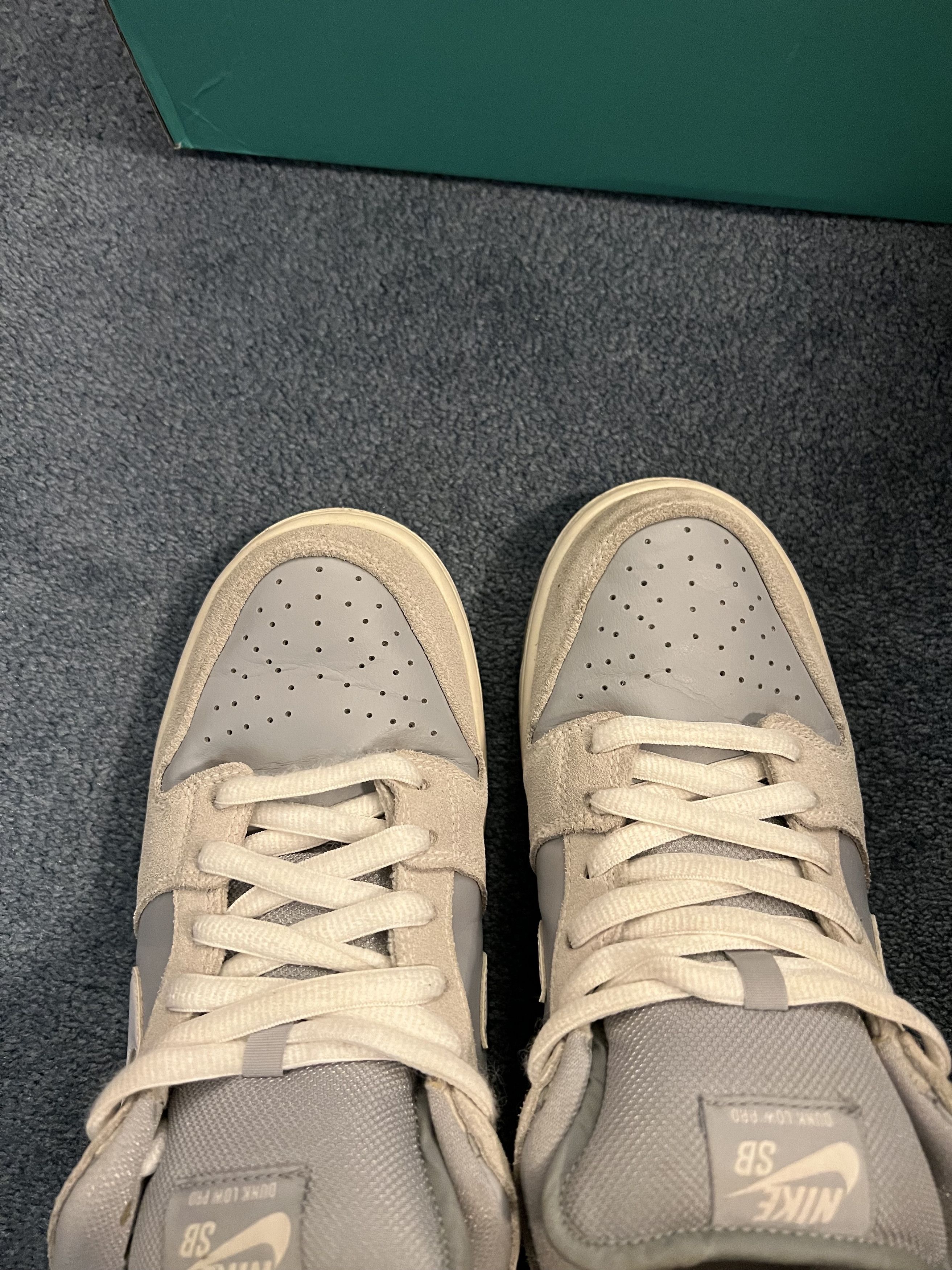 Nike Nike SB Dunk Low White Wolf Grey Size US 9 / EU 42 - 3 Thumbnail