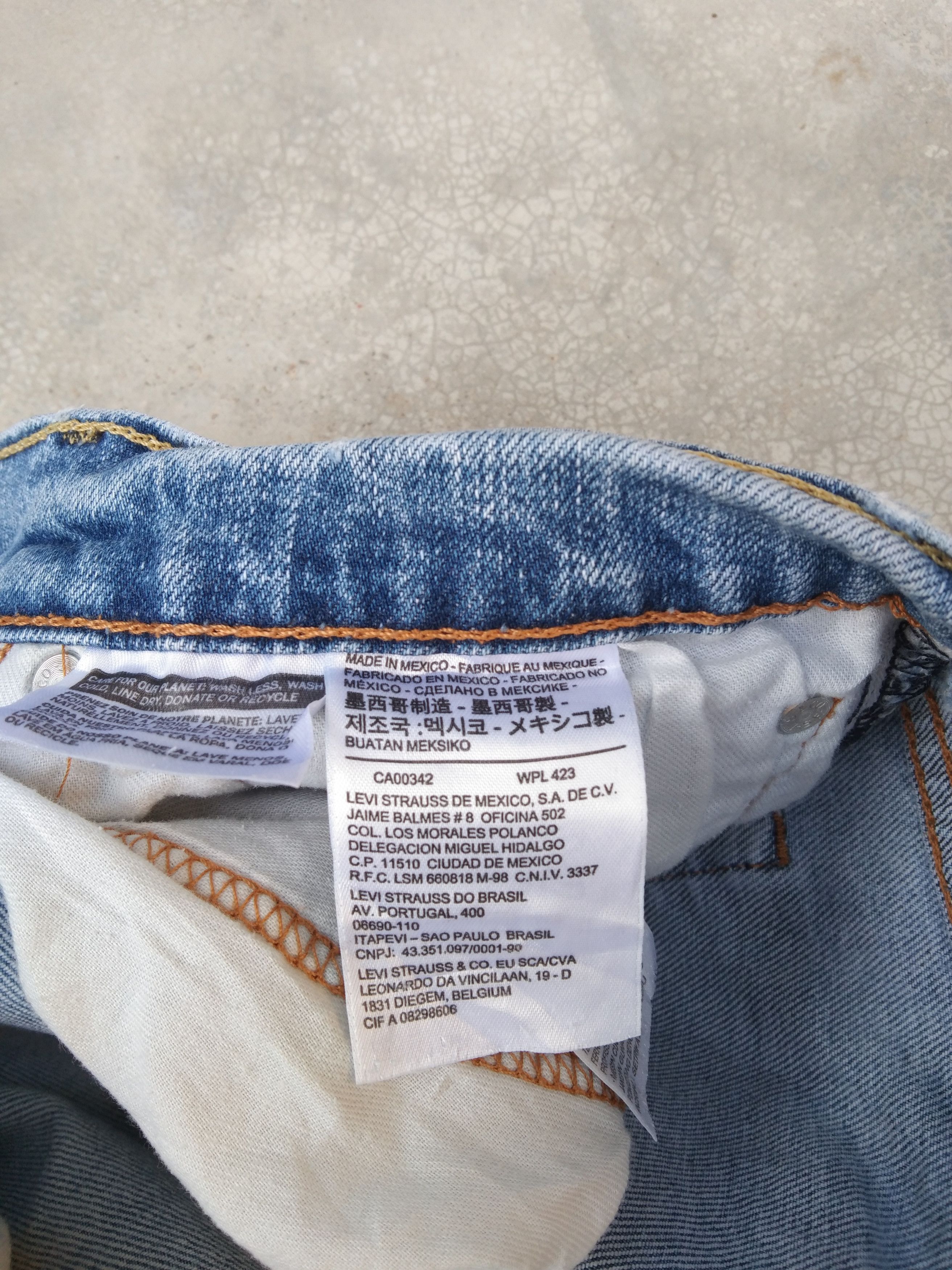 Levi's Vintage Levi's Jeans 514 Straight Leg Blue Wash Denim 32x30 Size US 32 / EU 48 - 7 Thumbnail