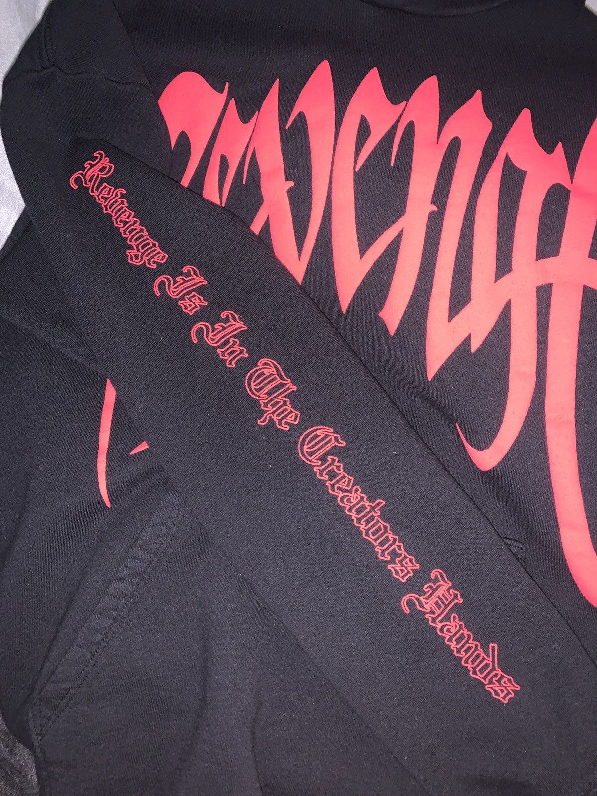 Revenge Black/Red arch logo Hoodie Size US M / EU 48-50 / 2 - 3 Thumbnail