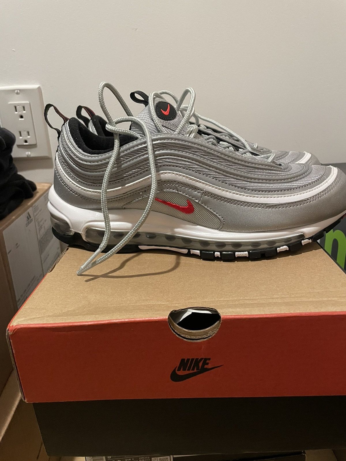 Nike Air Max 97 Og Silver Bullet Size US 9 / EU 42 - 2 Thumbnail