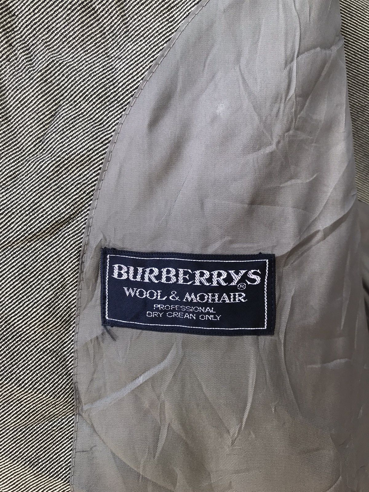 Burberry Vintage Burberry Double-Breasted Suit Jacket Size US S / EU 44-46 / 1 - 4 Thumbnail
