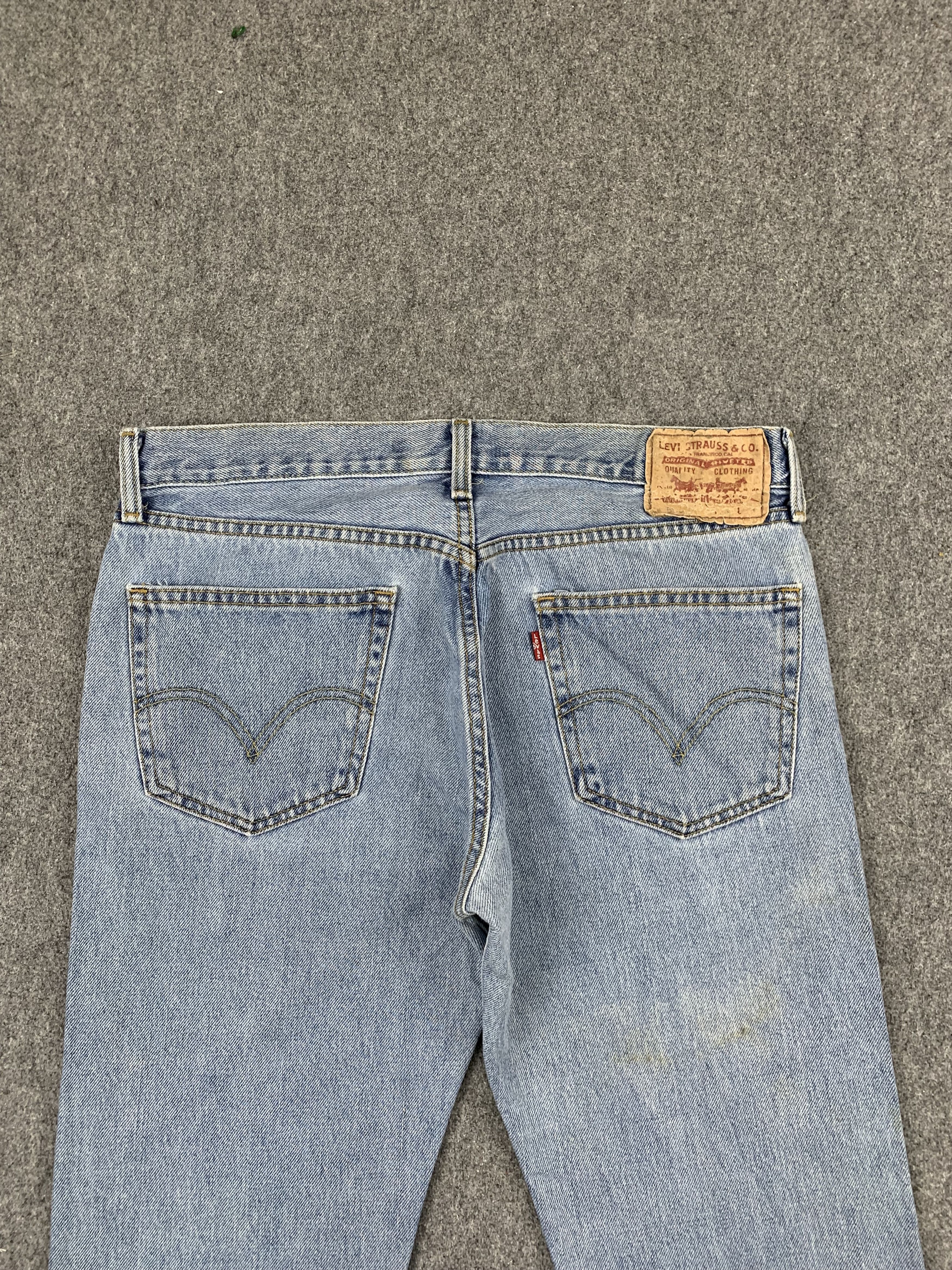 Levi's Vintage Levis 505 Light Wash Jeans DP1795 Size US 35 - 4 Thumbnail