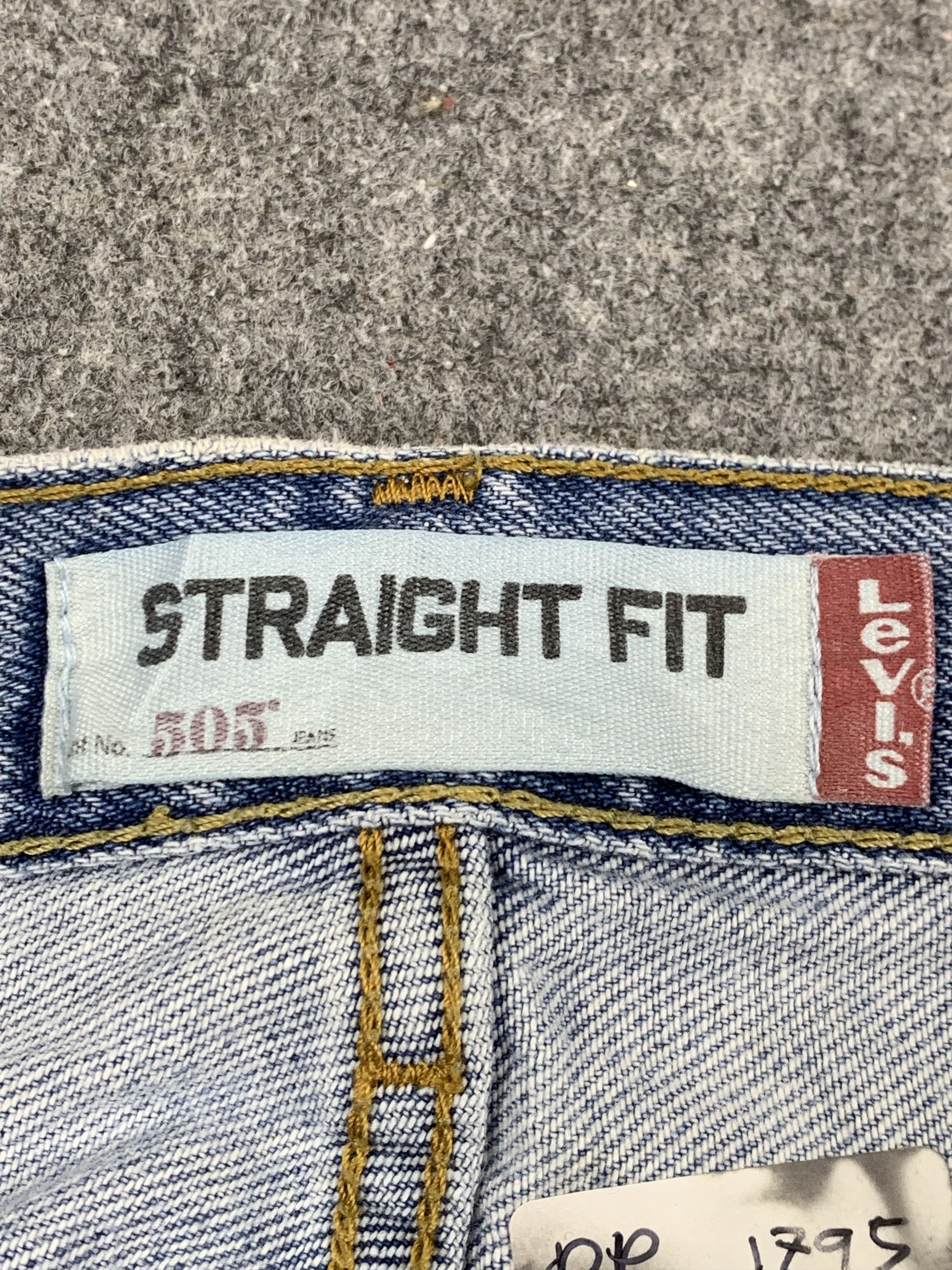 Levi's Vintage Levis 505 Light Wash Jeans DP1795 Size US 35 - 6 Thumbnail