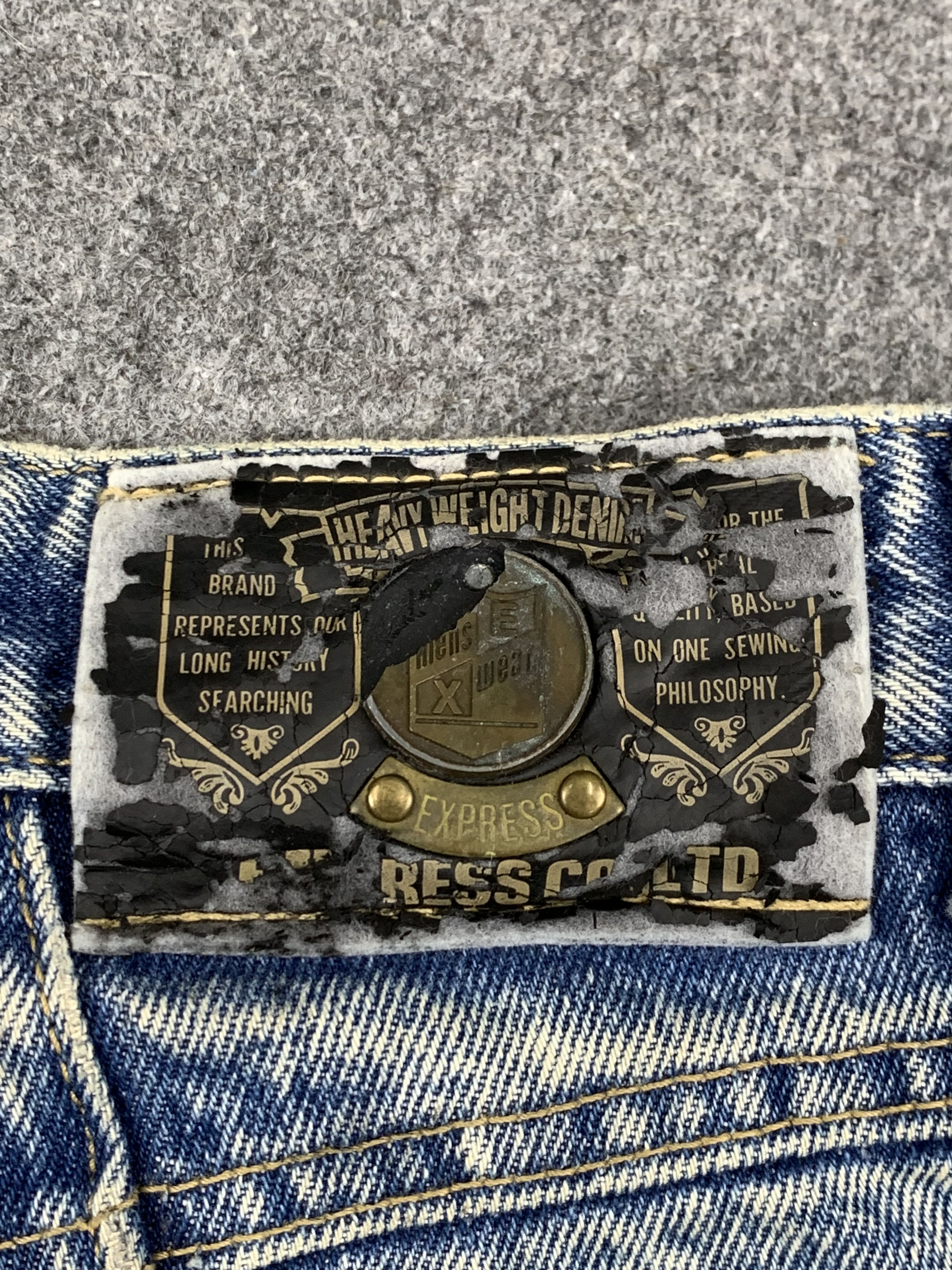 Japanese Brand Vintage Japanese Brand Dirty Light Wash Jeans DP1819 Size US 28 / EU 44 - 5 Thumbnail