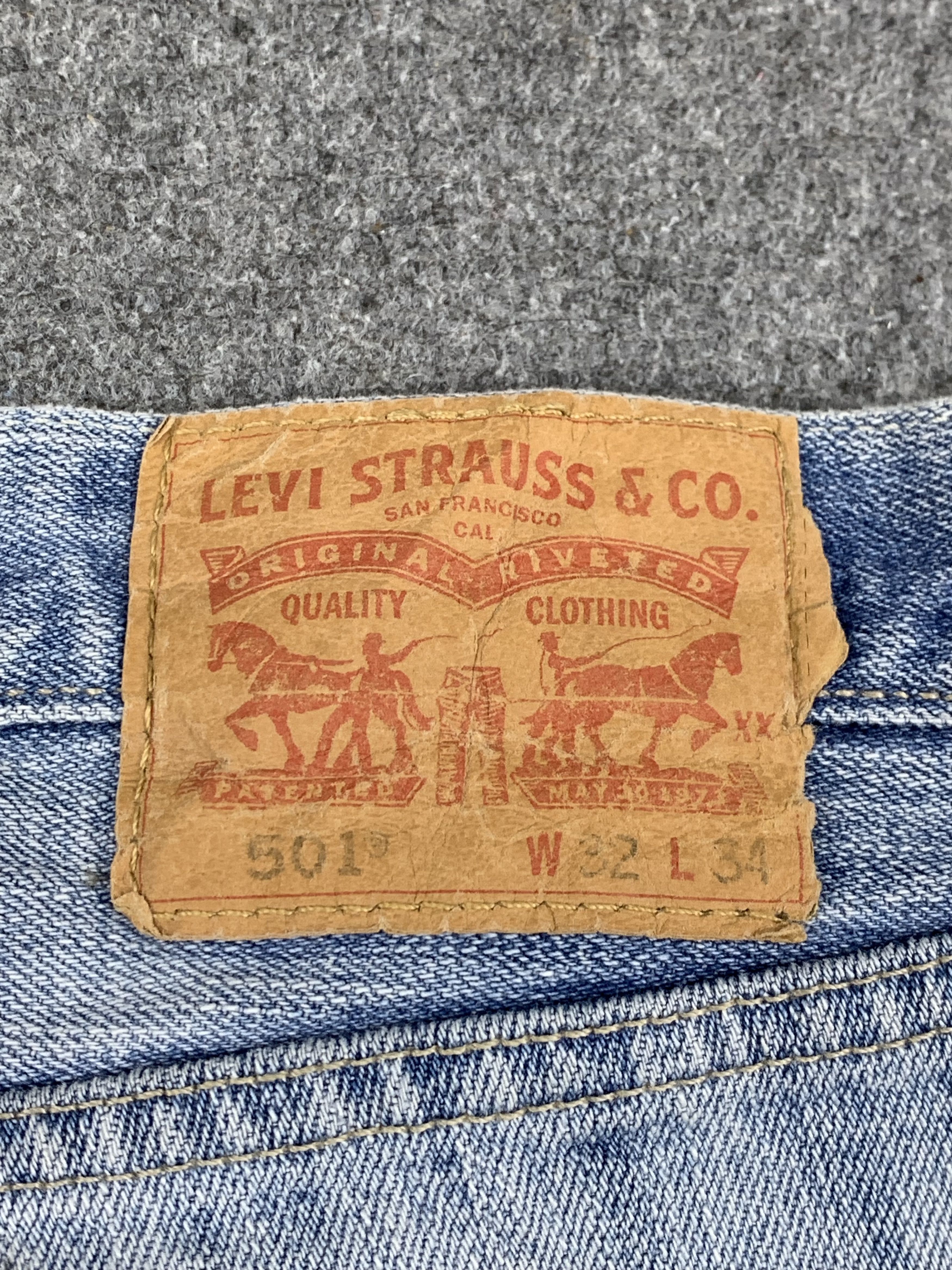Levi's Vintage Levis 501 Light Wash Jeans DP1820 Size US 34 / EU 50 - 5 Thumbnail