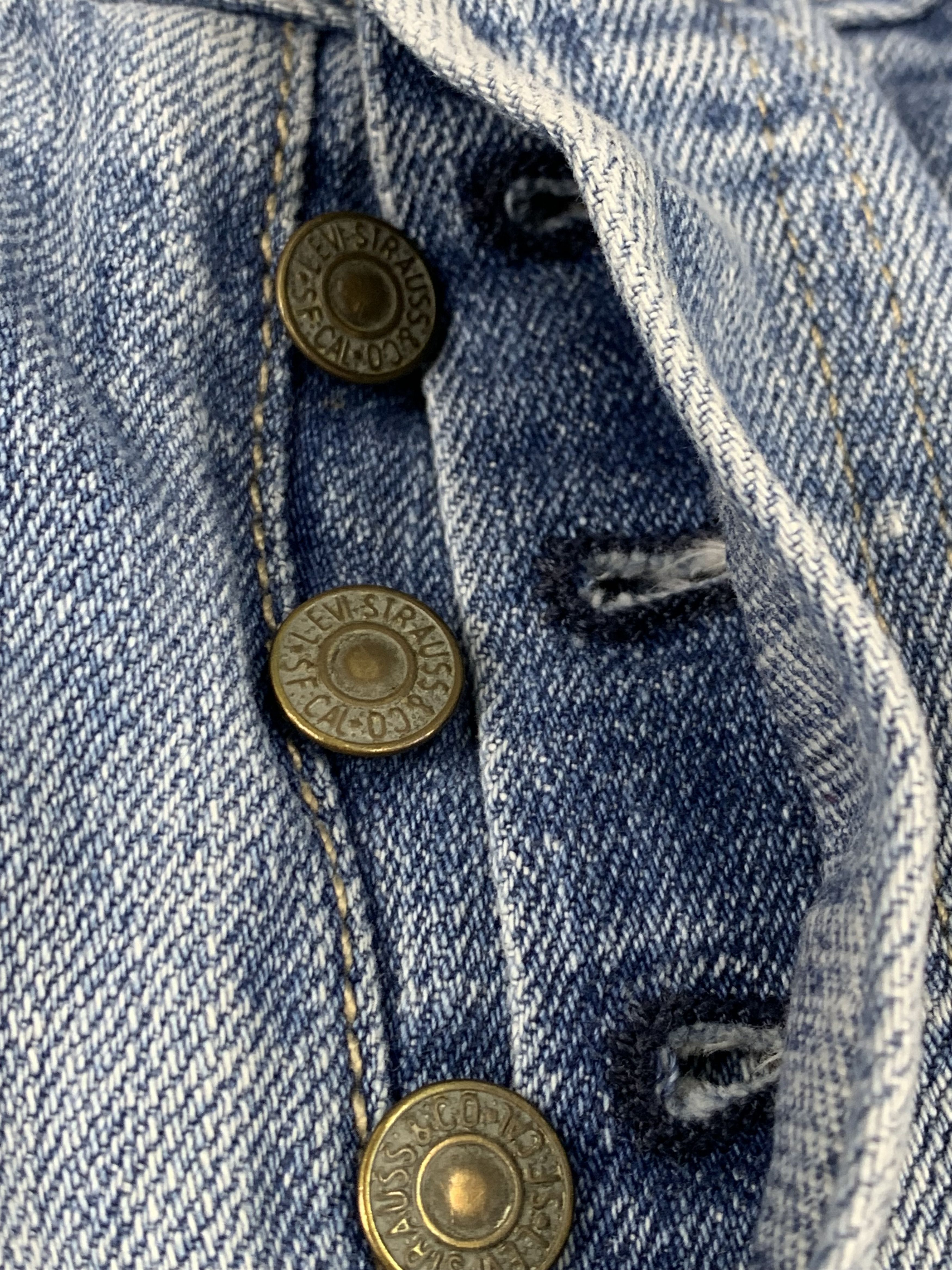Levi's Vintage Levis 501 Light Wash Jeans DP1820 Size US 34 / EU 50 - 14 Thumbnail