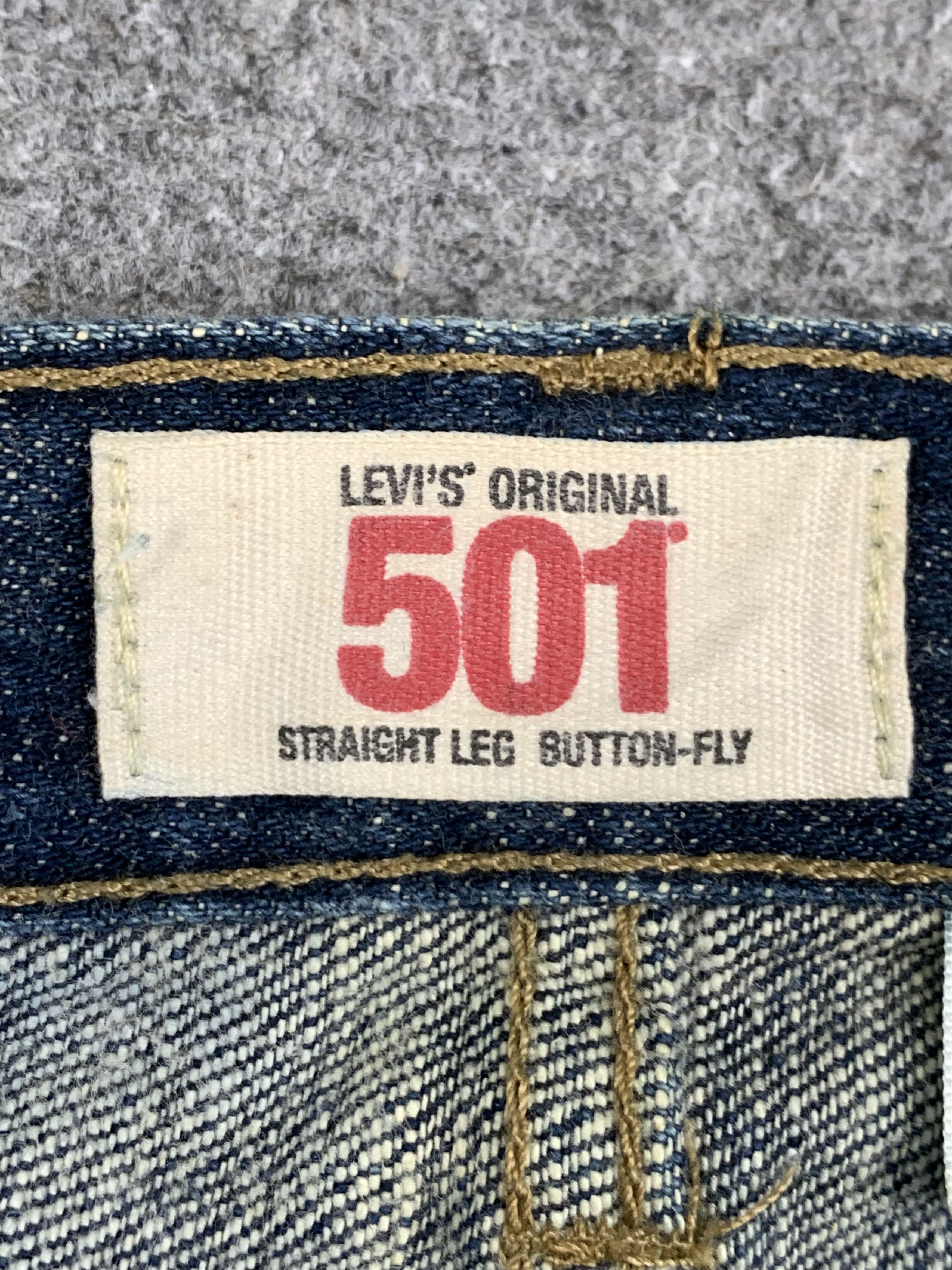 Levi's Vintage Levis 501 Faded Blue Jeans DP1801 Size US 35 - 10 Thumbnail