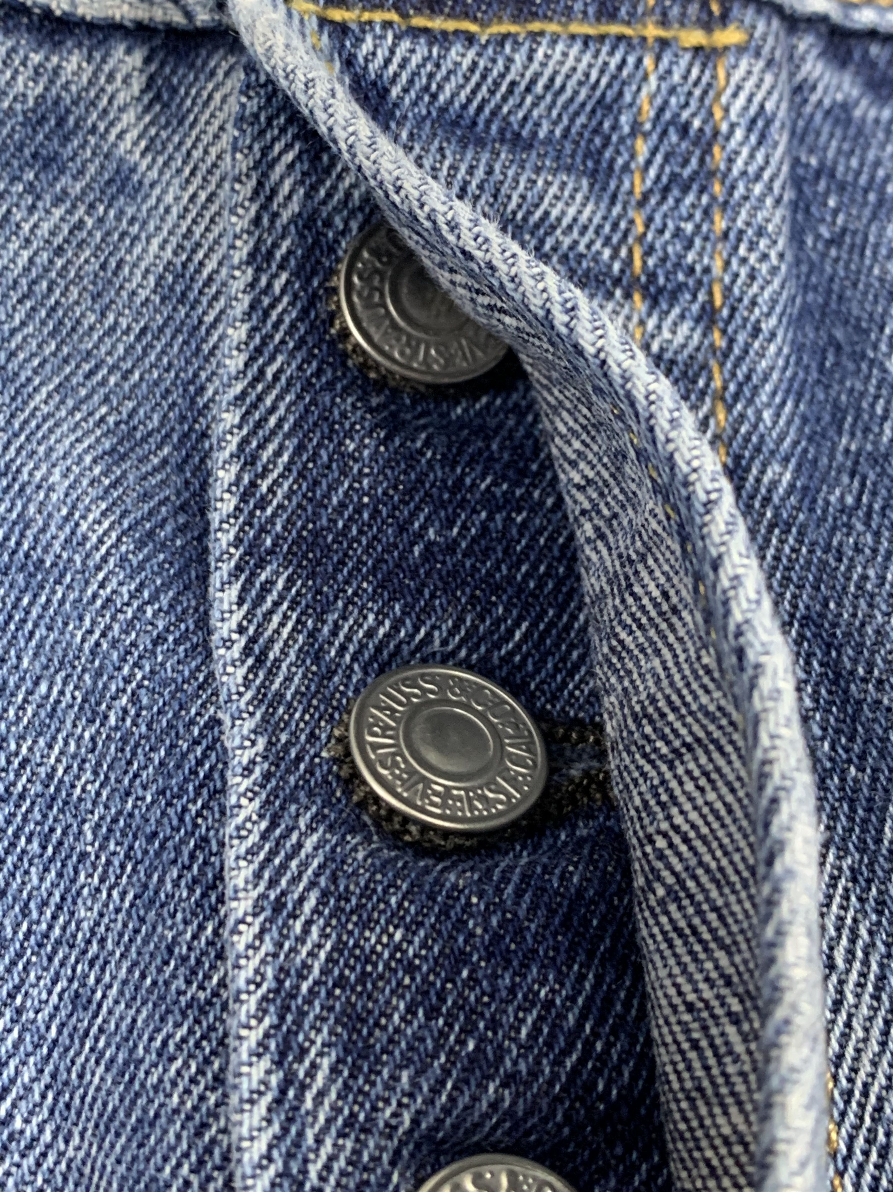 Levi's Vintage Levis 501 Faded Blue Jeans DP1802 Size US 35 - 13 Thumbnail