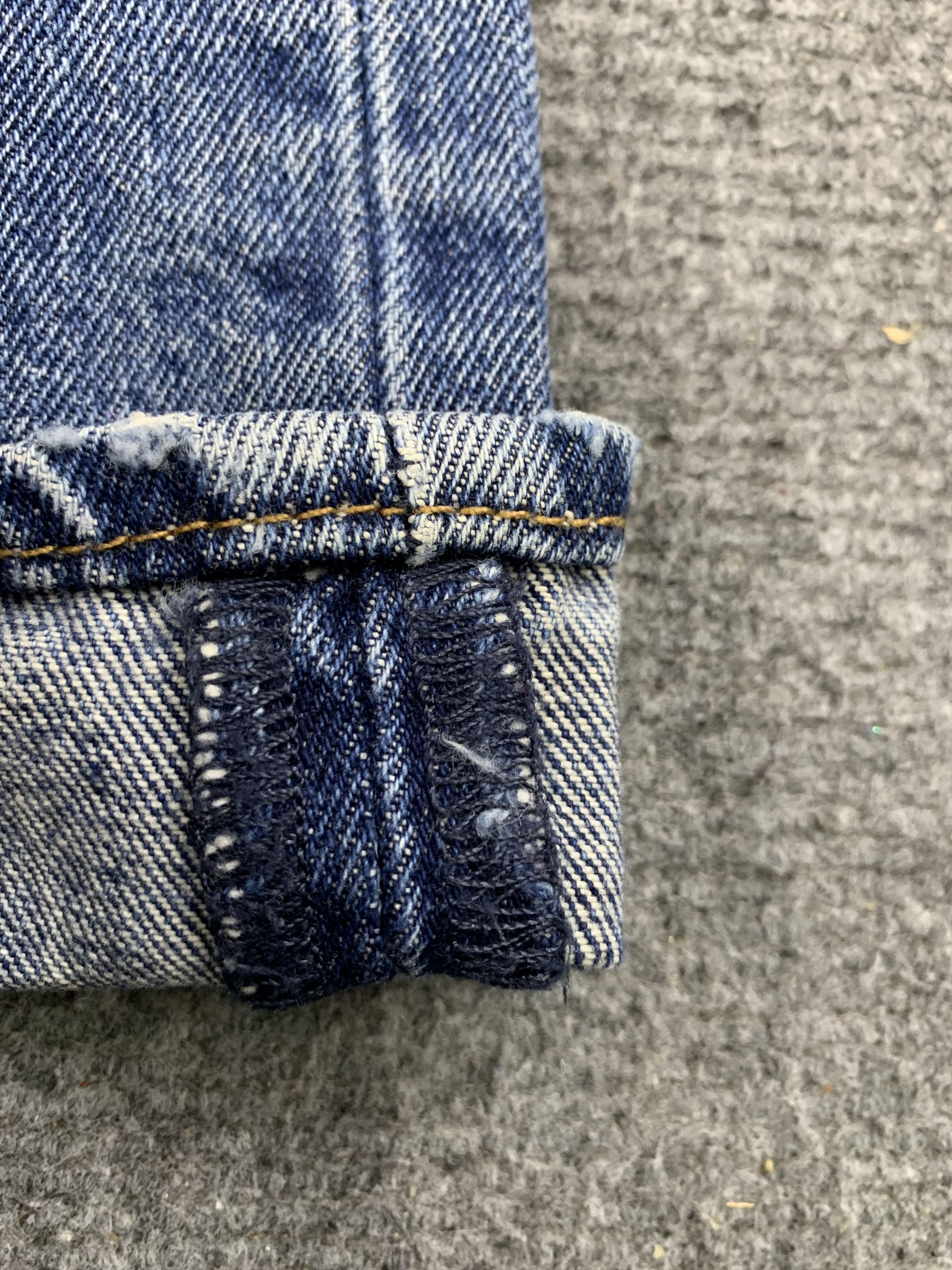 Levi's Vintage Levis 501 Faded Blue Jeans DP1802 Size US 35 - 11 Thumbnail