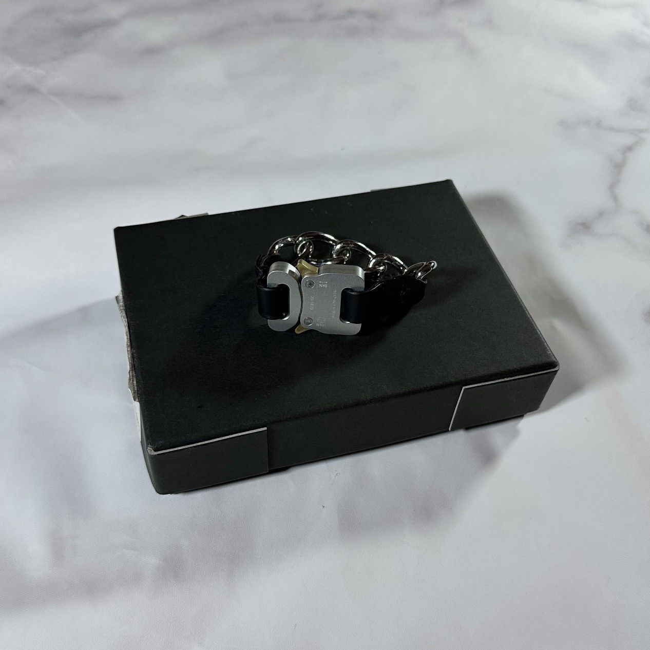 1017 ALYX 9SM F/W20 Rollercoaster Buckle Bracelet Size ONE SIZE - 1 Thumbnail