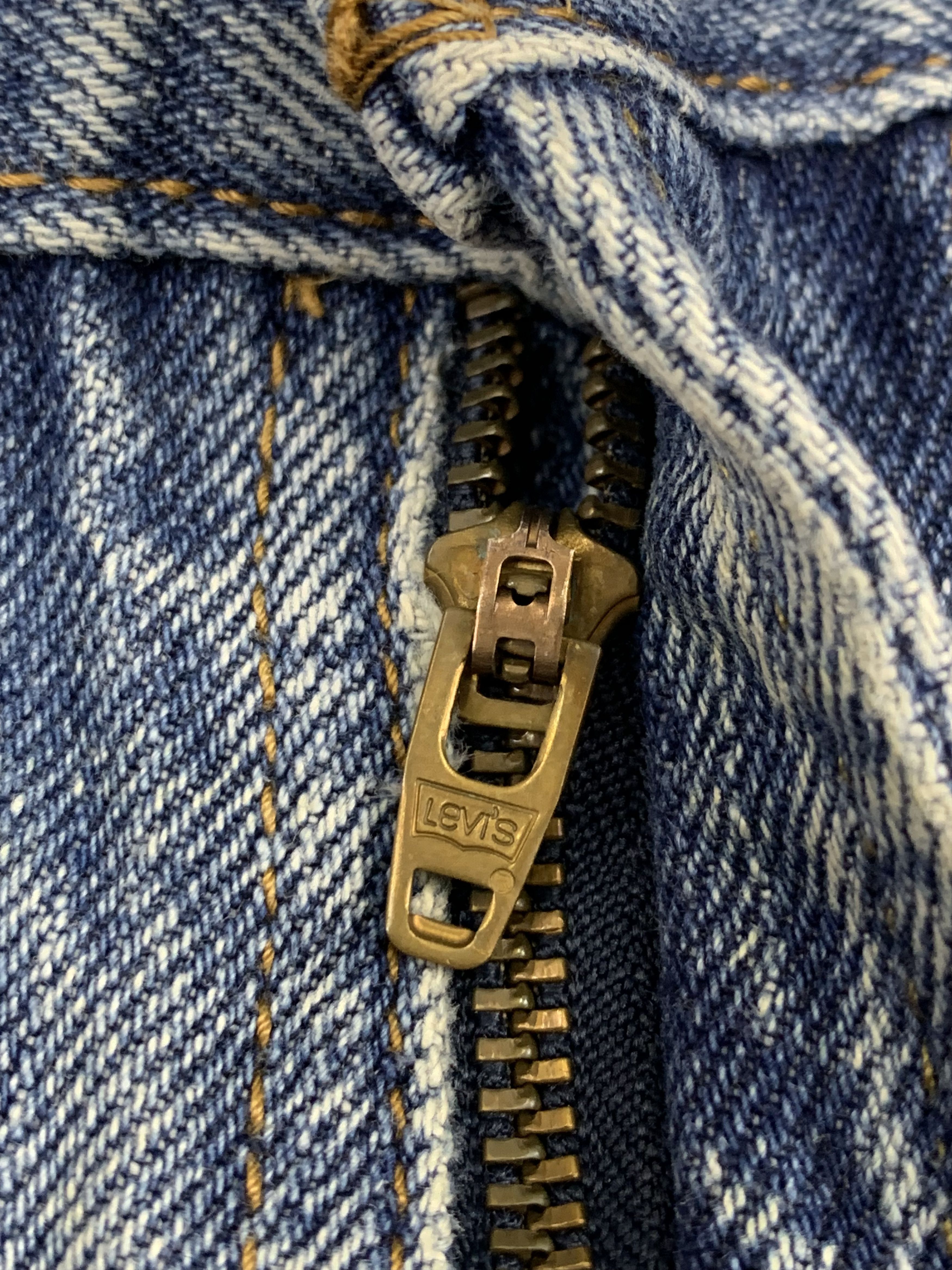 Levi's Vintage Levis 550 Light Wash Jeans DP1805 Size US 42 / EU 58 - 10 Thumbnail